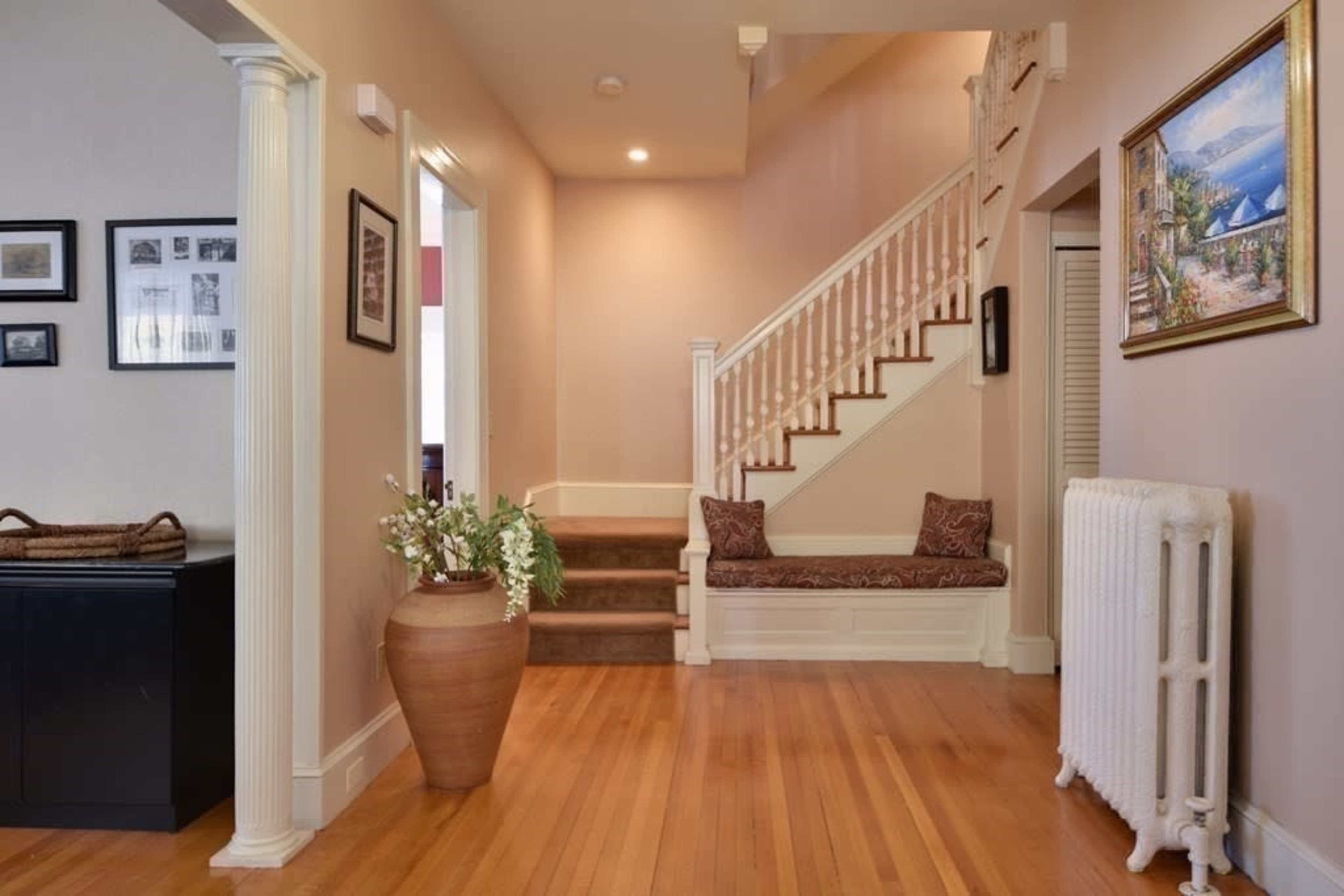 Big and Charming Beach-Area Victorian with spa, hottub and deck Image in Rockport, Rockport, MA