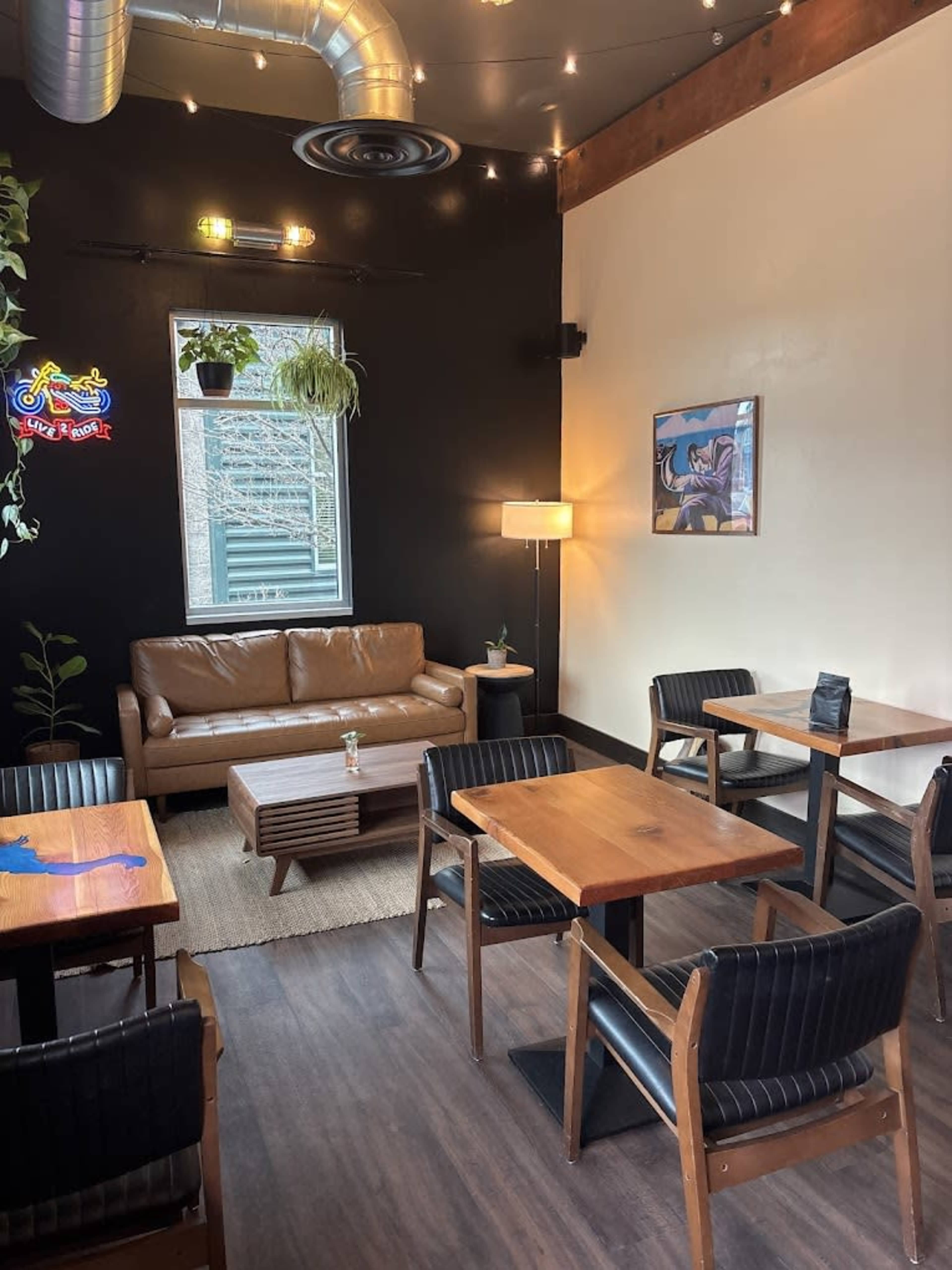 Homey and Artsy Coffee Shop Image in Coeur d'Alene, Coeur d'Alene, ID