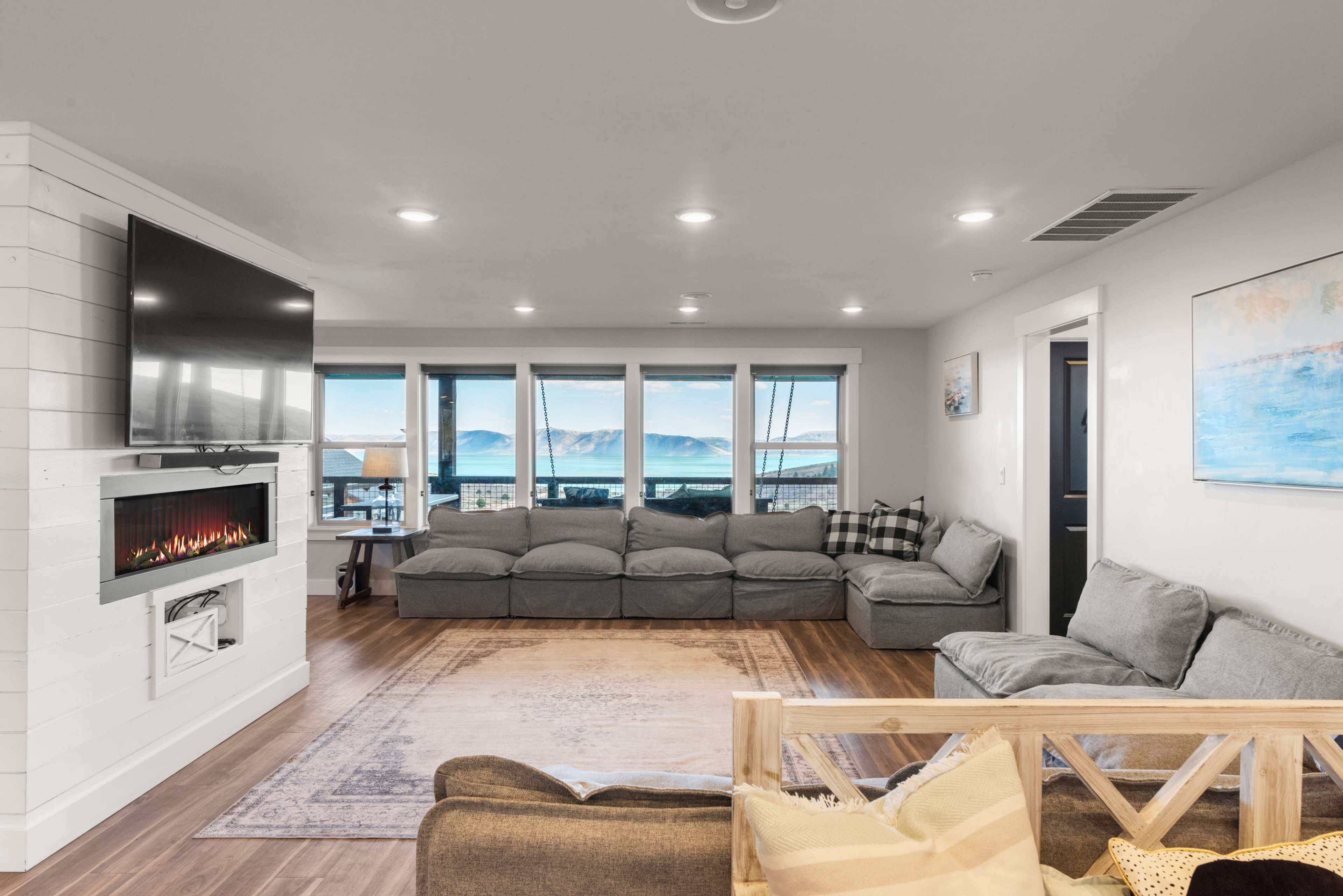 A Luxury Lodge- sleeps 52- Large Group Rental/ retreat at Bear Lake indoor pool Image in Garden City, Garden City, UT