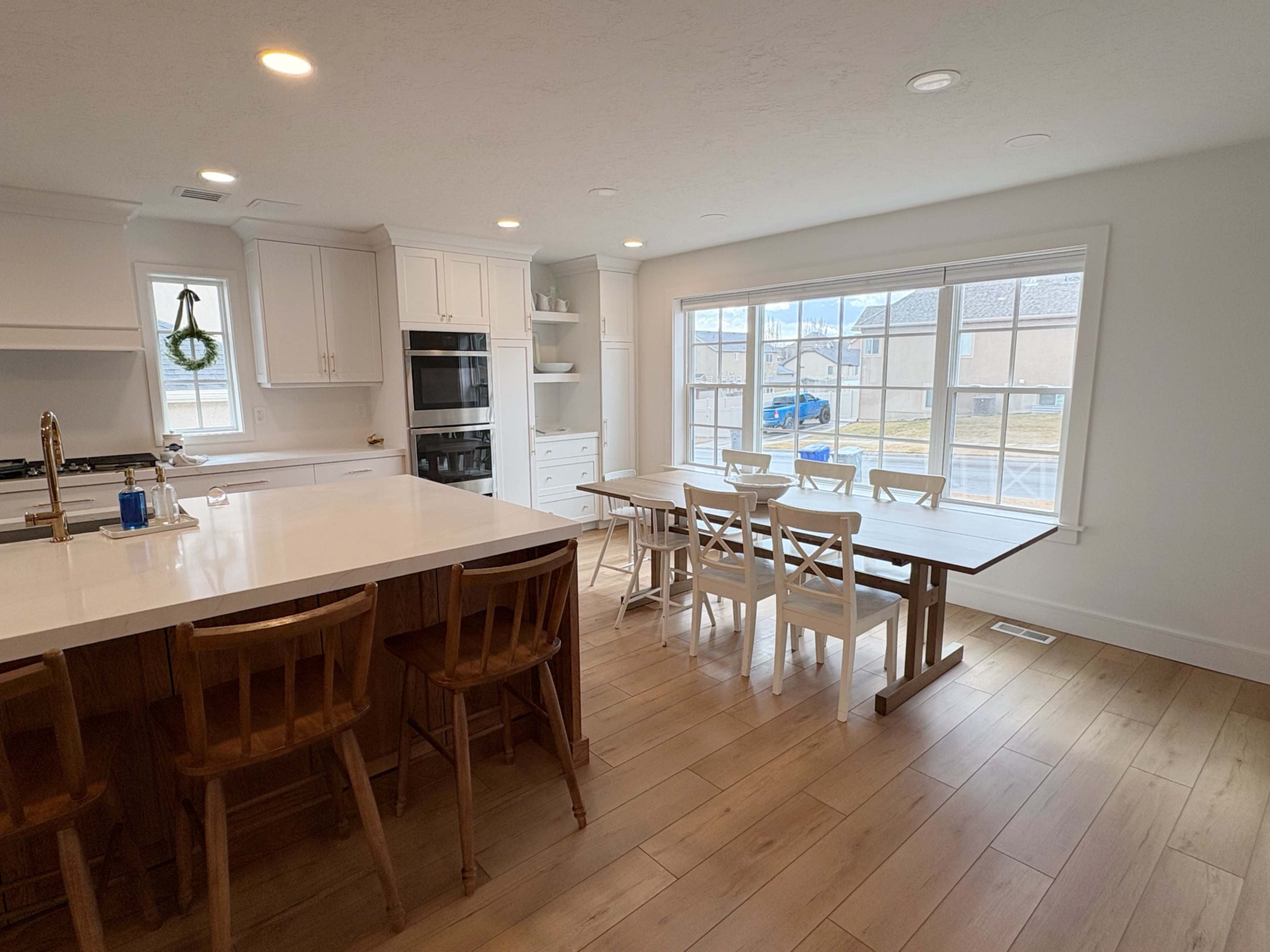 Light-filled Craftsman Home | Open Concept + Stunning Views Image in Saratoga Springs, Saratoga Springs, UT