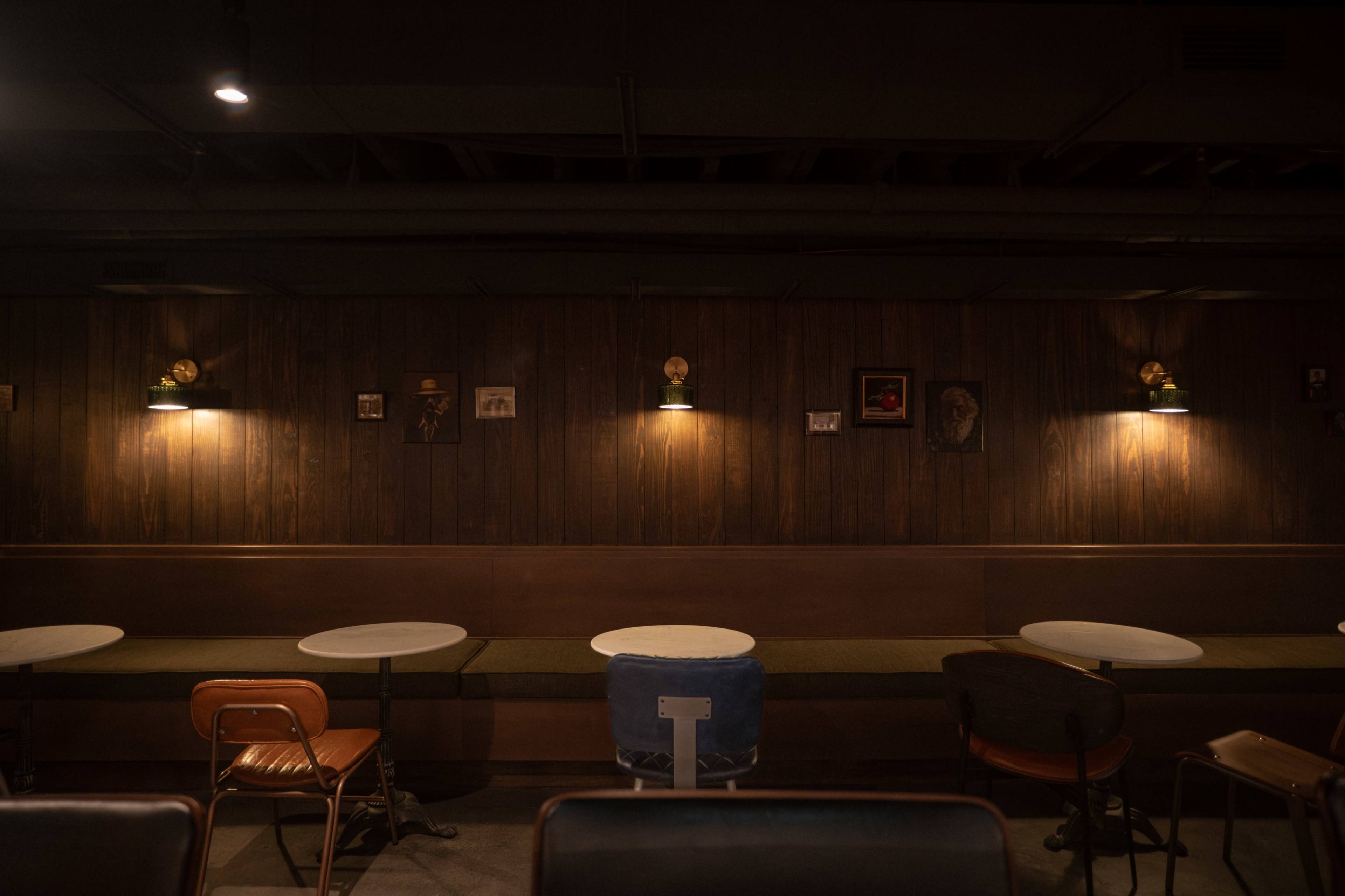 Vintage Vibe Cocktail Lounge with Elevated Speakeasy Character Image in Downtown, Louisville, KY