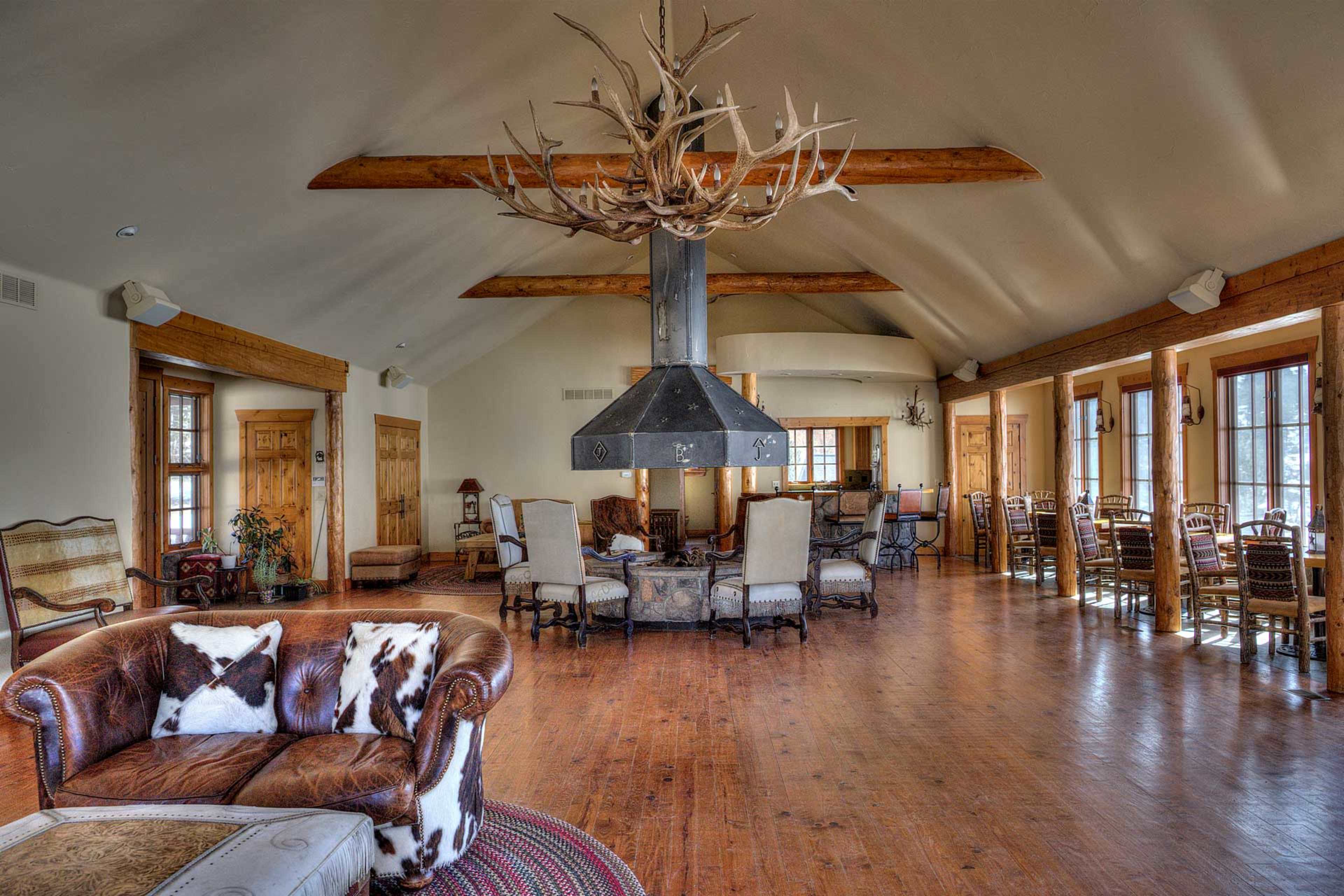 Luxury Lodge in the Mountains of Beautiful Evergreen Image in Kerr Gulch, Evergreen, CO