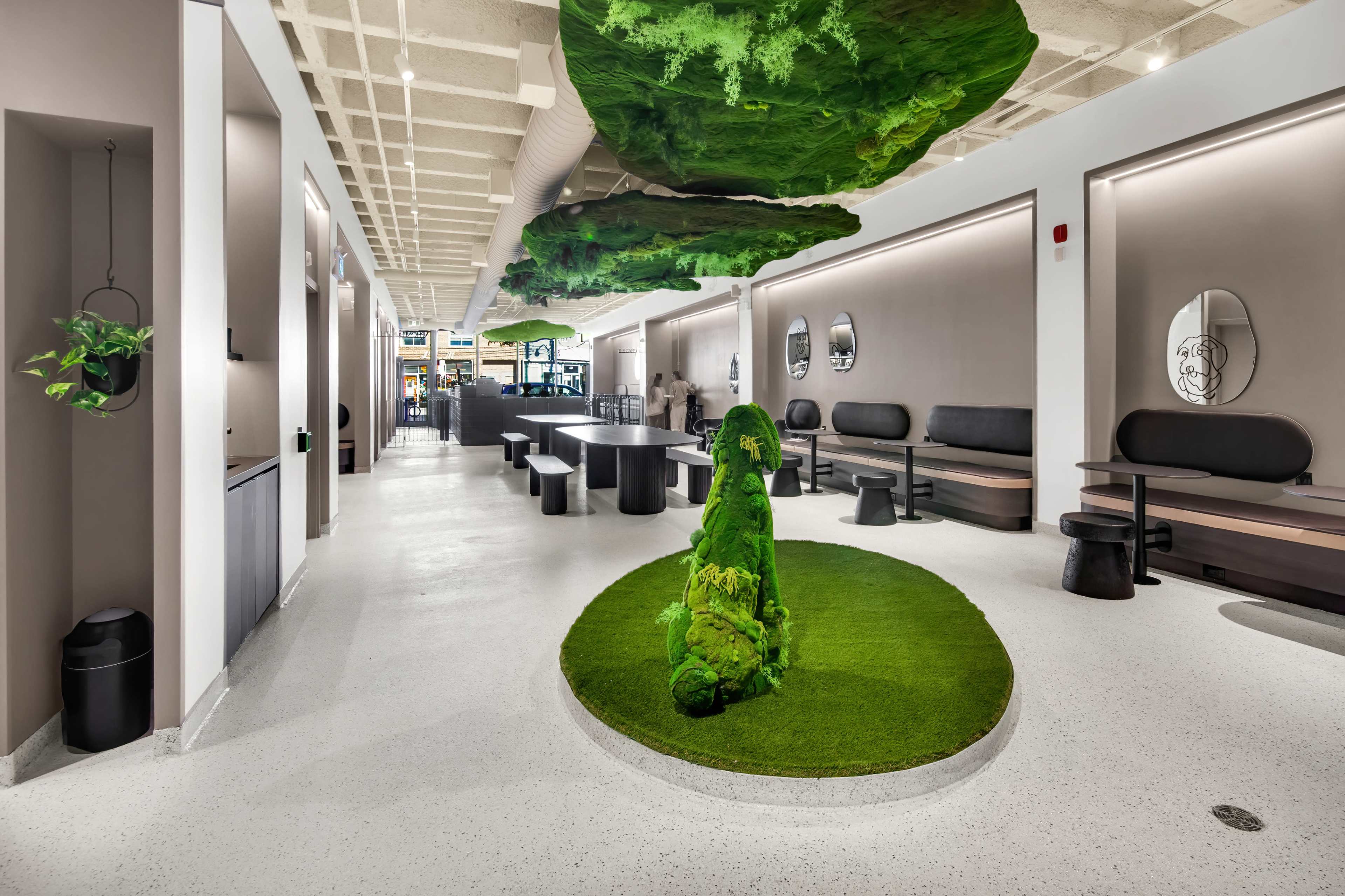 Prime Retail Space on Queen West, Toronto | Production | Peerspace