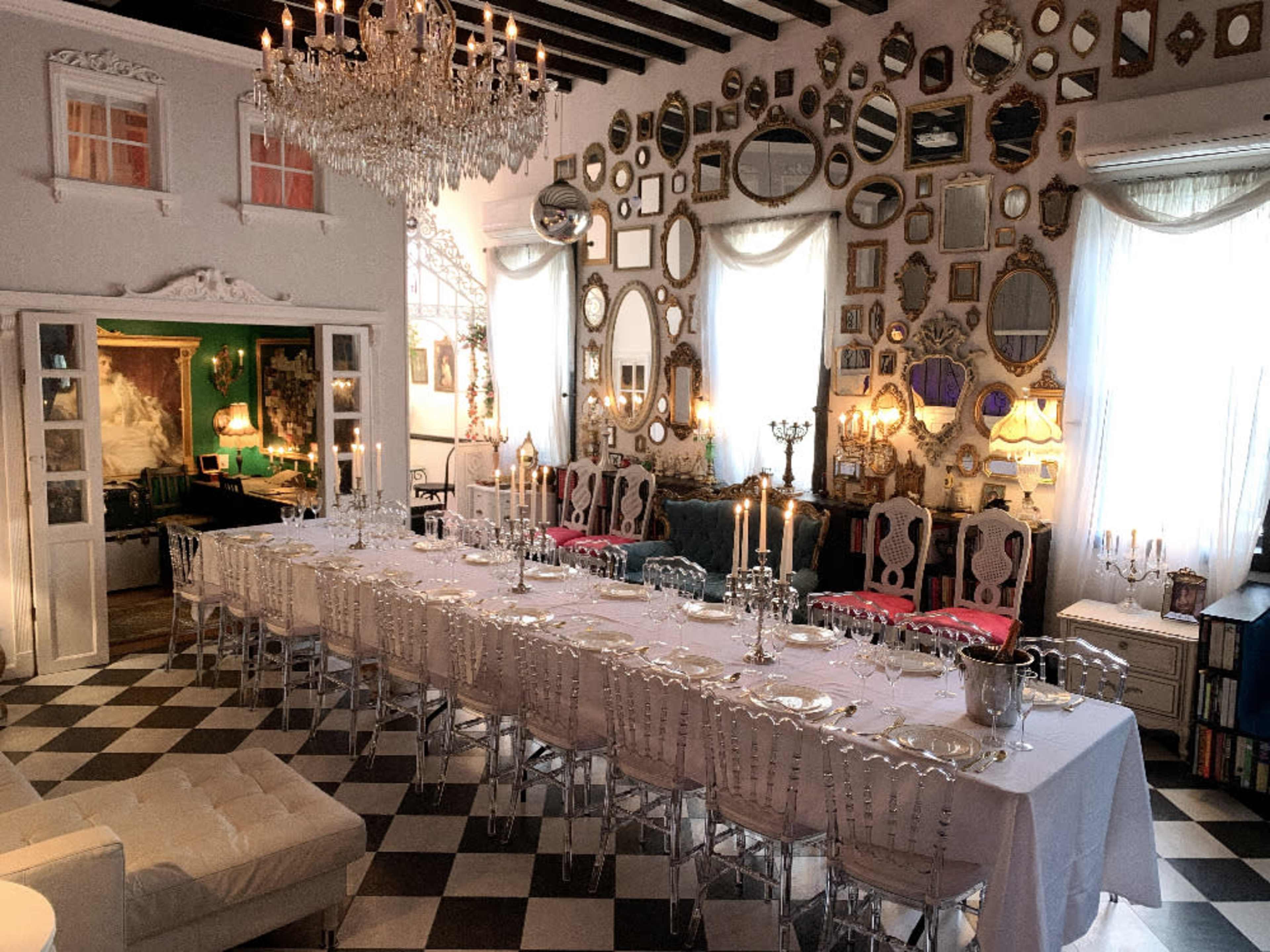 Full Dining Setup for 20-22