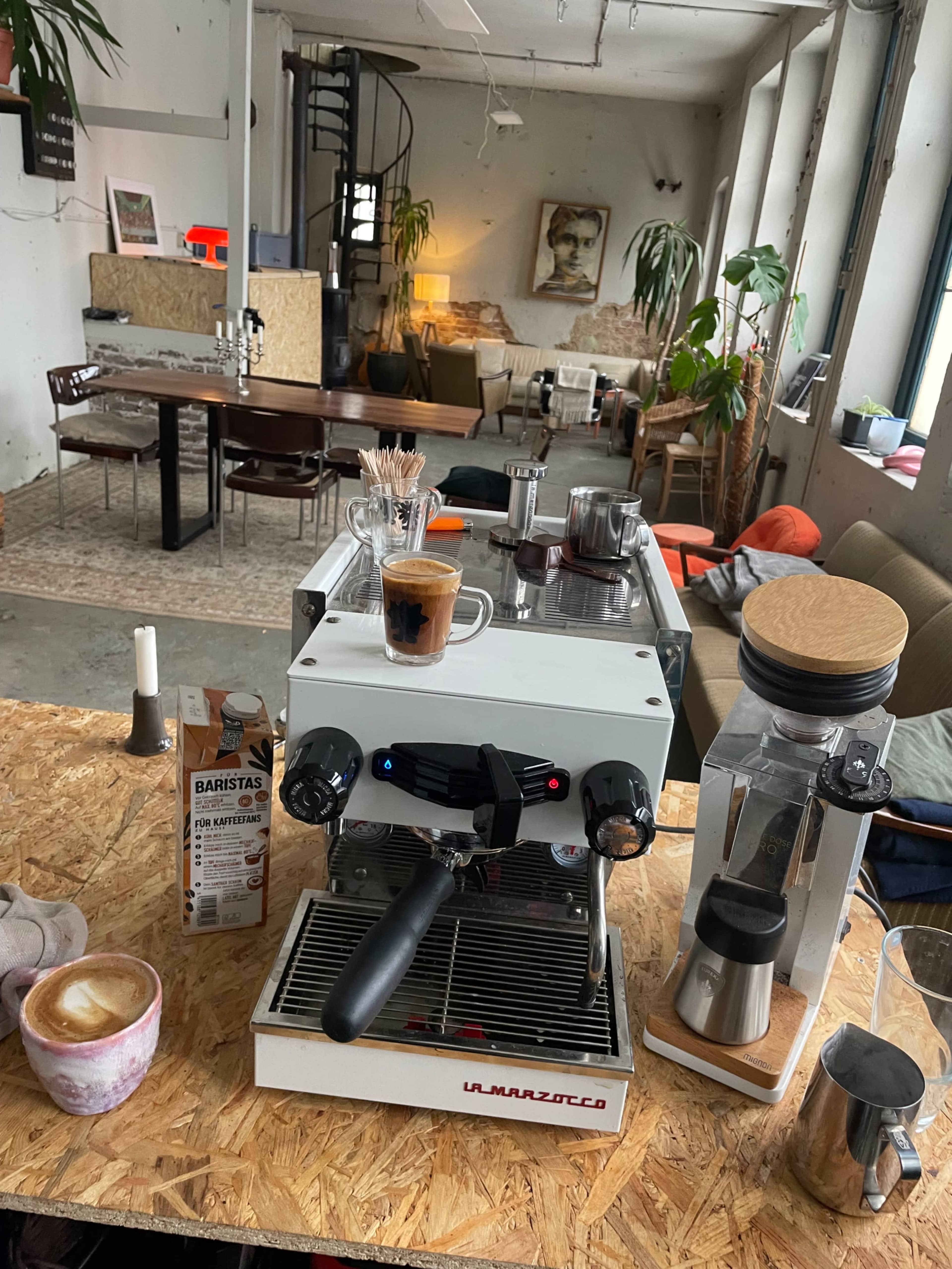 Atelier (120qm) · Industrie-Fenster · viel Licht · für Shootings & kreative Projekte - 2 Etagen Image in , Solingen