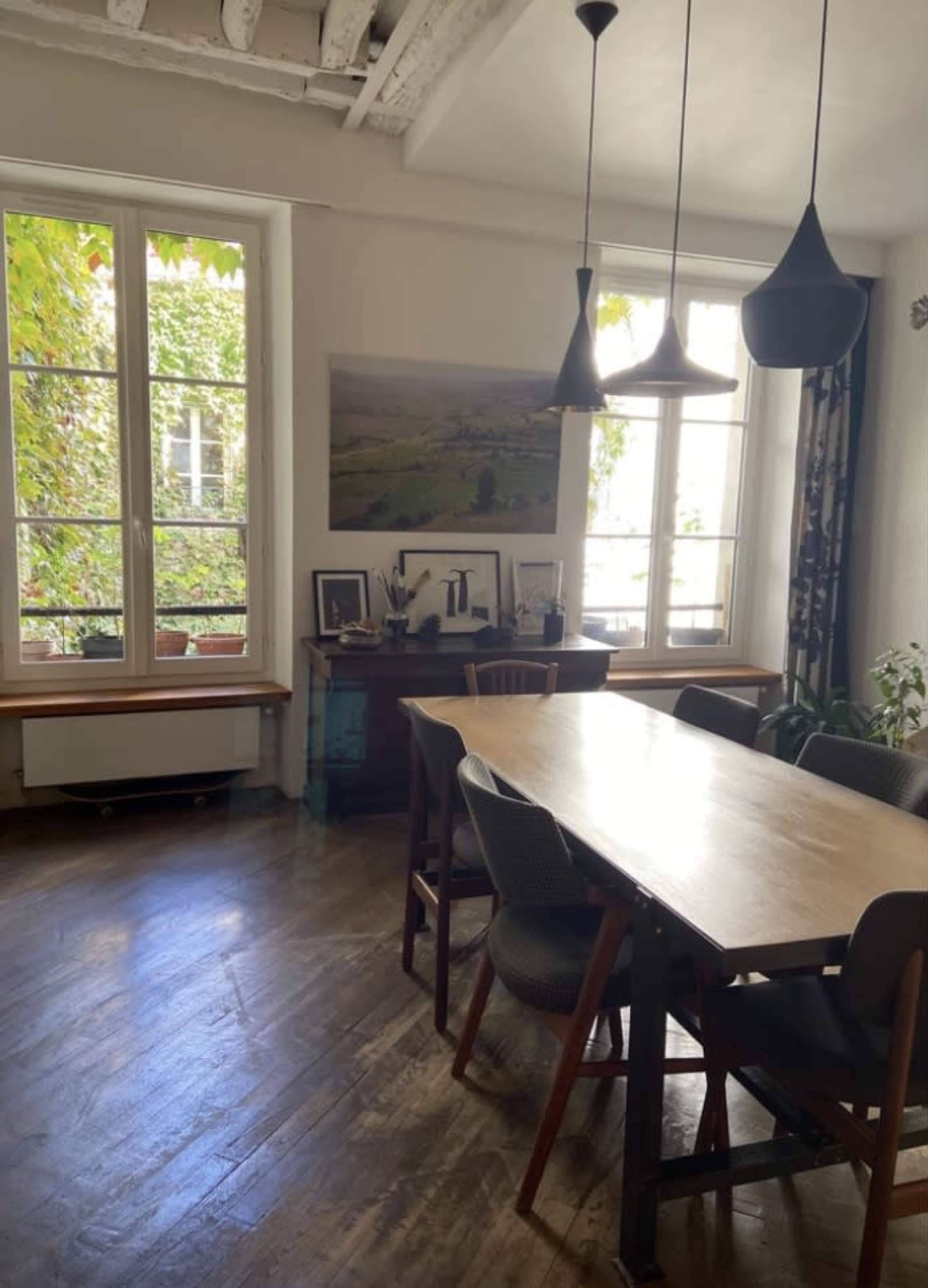 Appartement d’architecte en duplex, ambiance maison de ville Image in Villette, Paris