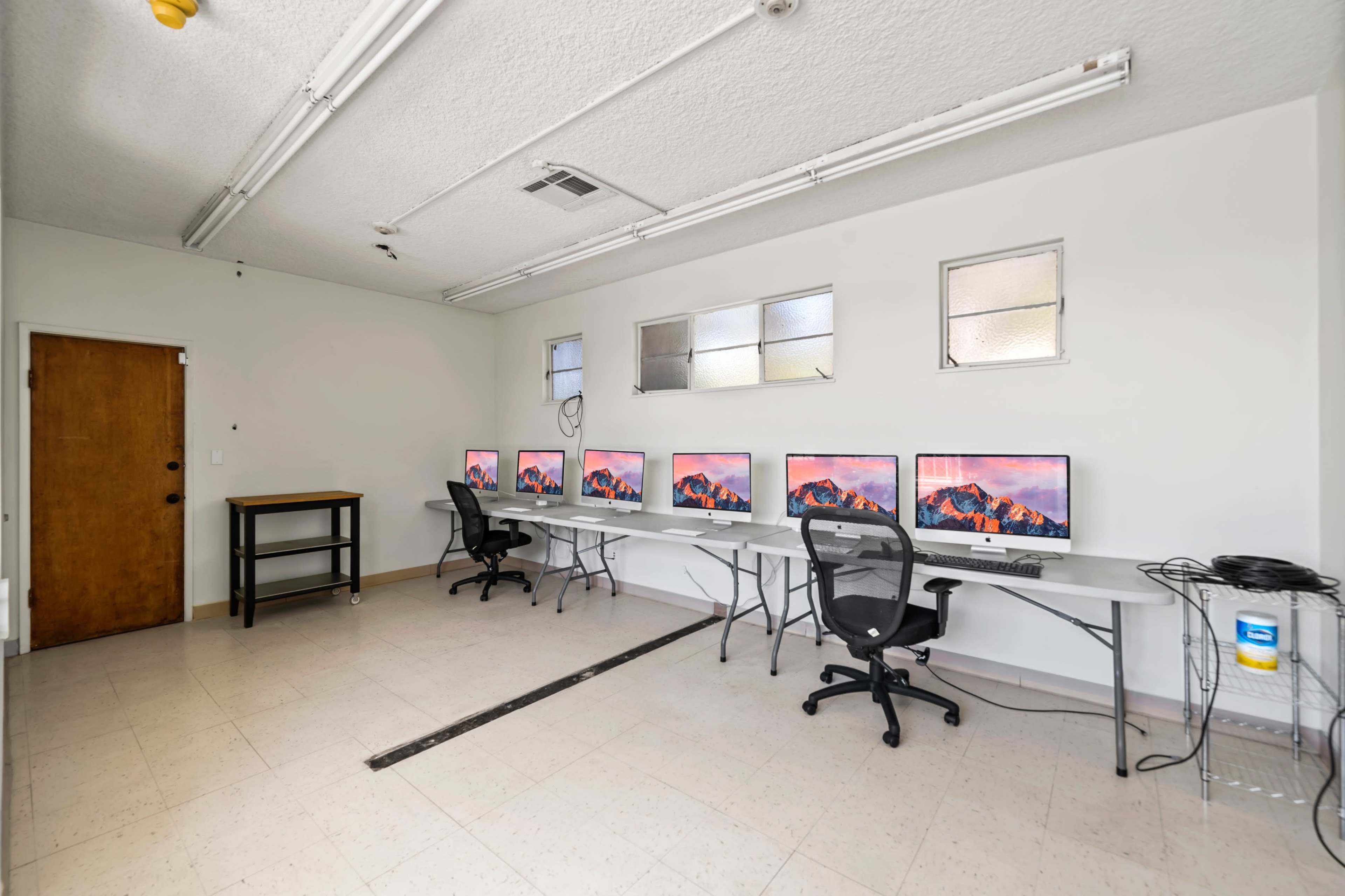 VERSATILE URBAN HIDEAWAY WITH CREATIVE CHARM Image in Northeast Los Angeles, Los Angeles, CA