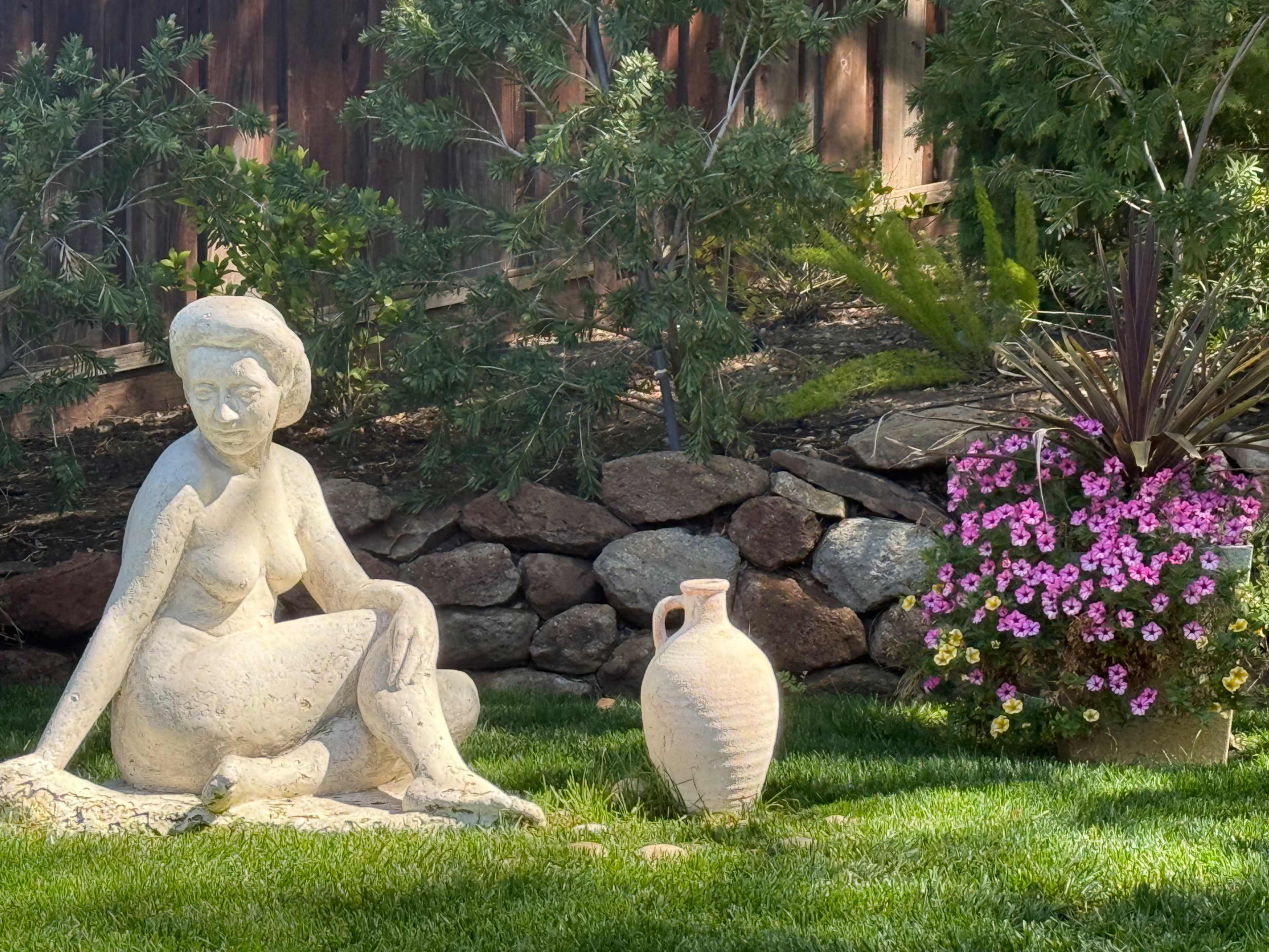 Charming Garden Oasis with Jacuzzi, Outdoor Kitchen & Event Space Image in Concord, Concord, CA