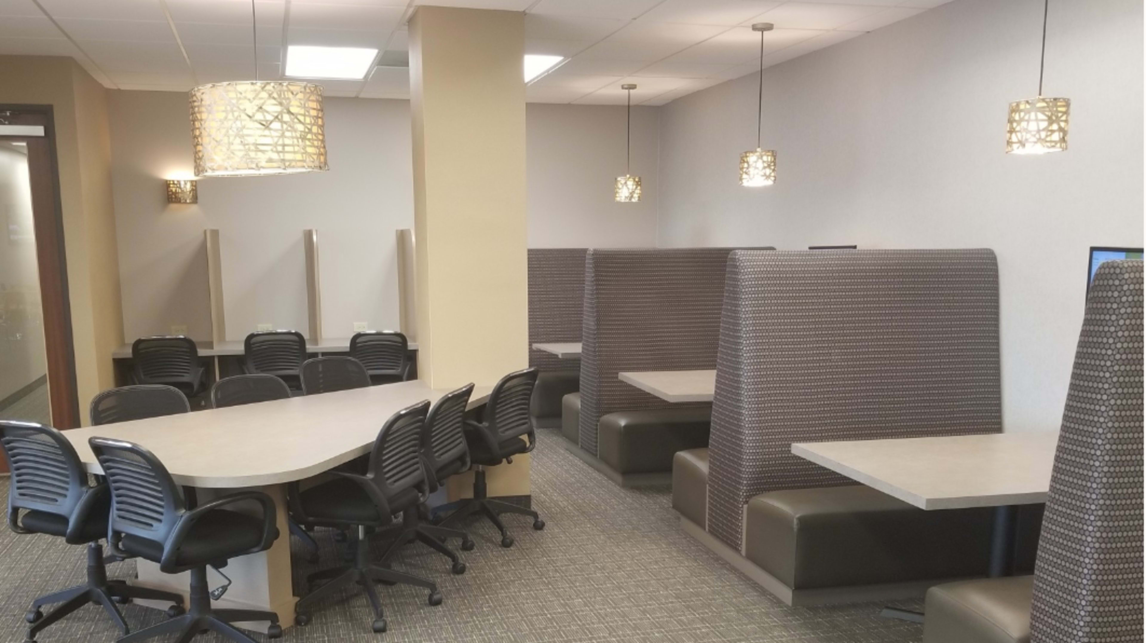 Brainstorming & Group Work Space - Just West of Downtown Minneapolis Image in Blackstone, St Louis Park, MN