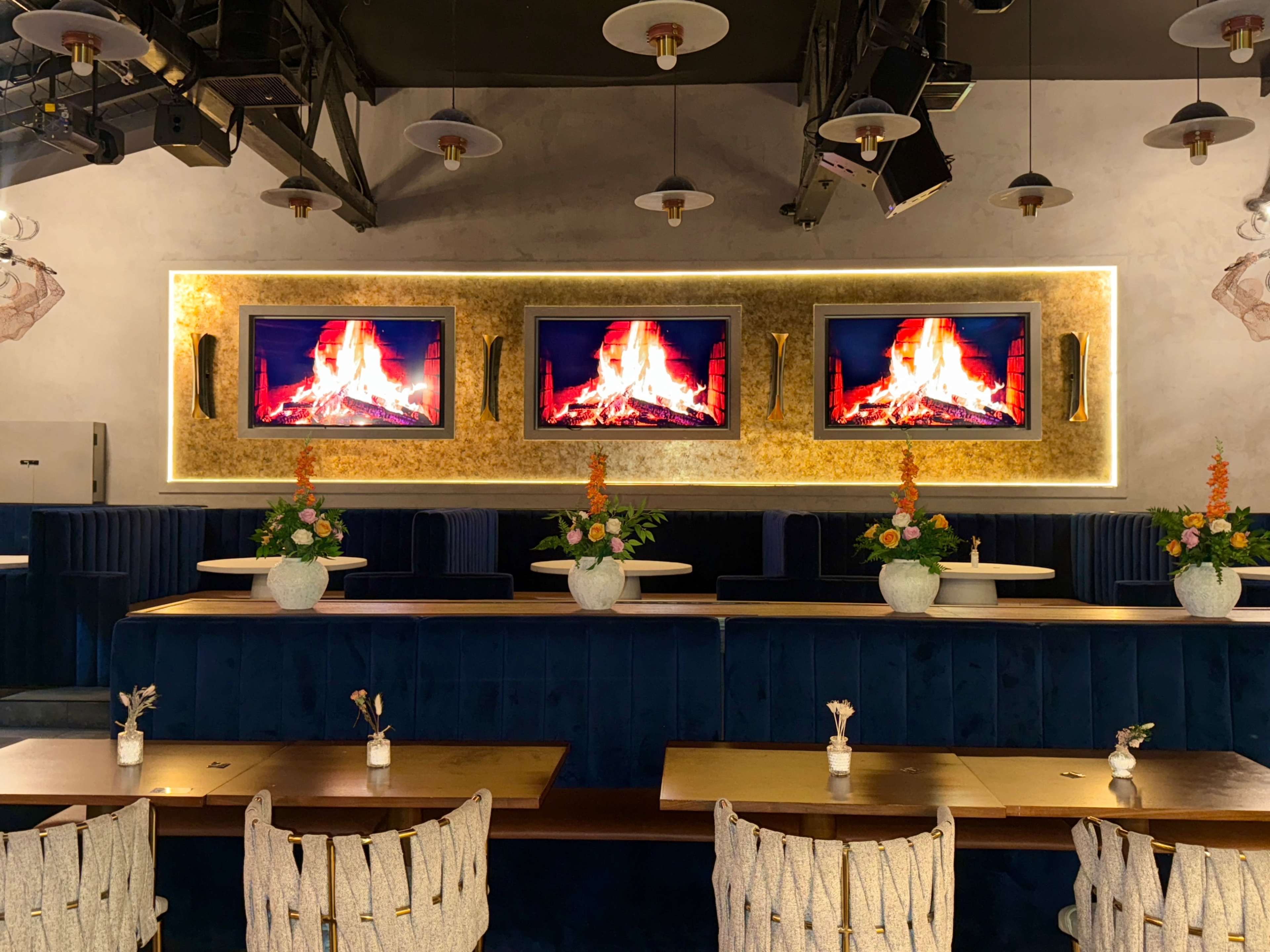 "Indulge in Extravagance: Discover a New Luxurious Upscale Venue in the Heart of Hollywood at [Restaurant Name], where Culinary Mastery Meets Lounge Sophistication." Image in Hollywood, Los Angeles, CA