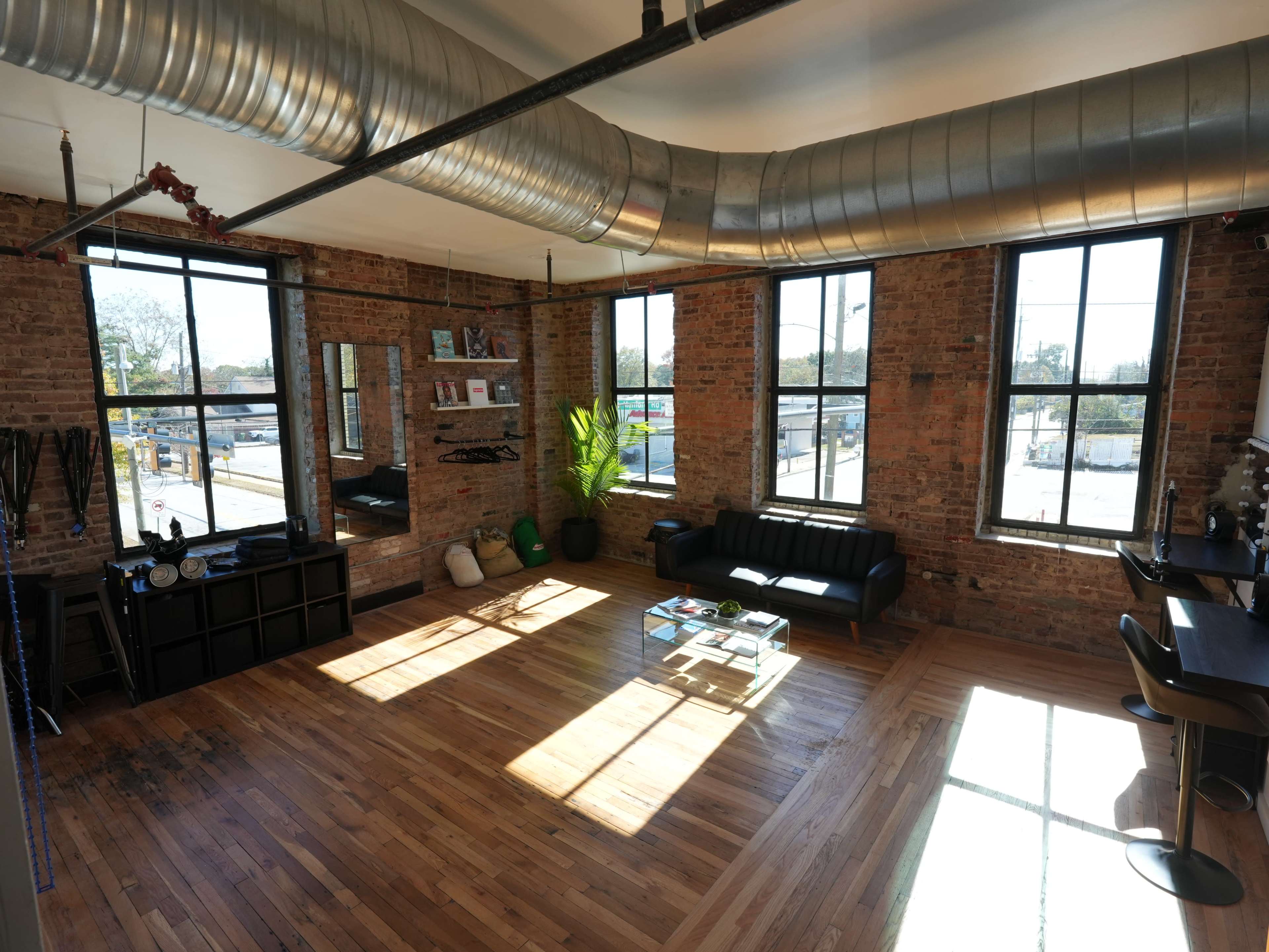 Aesthetic Natural Light Studio w/ Brick Walls – Perfect for Beauty & Lifestyle Shoot Image in Downtown Atlanta, atlanta, GA