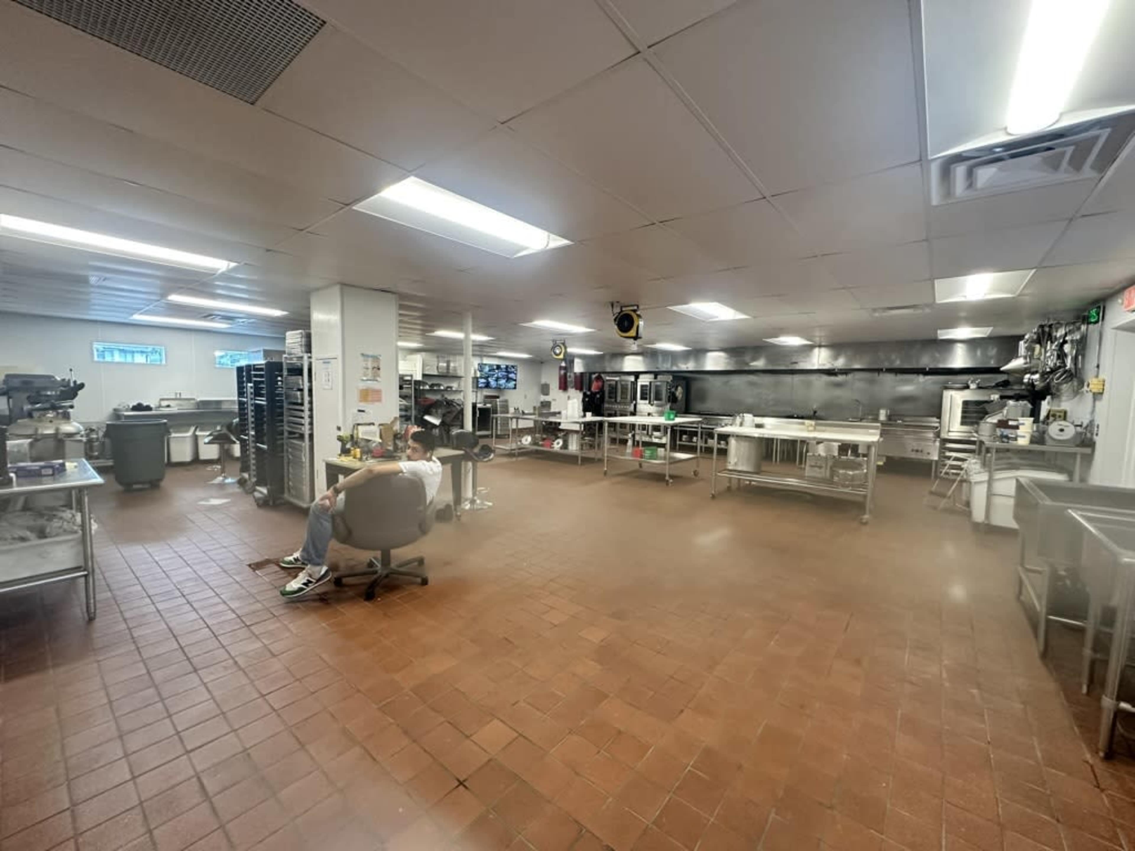Professional Commercial Catering Kitchen Image in Candler-McAfee, Decatur, GA