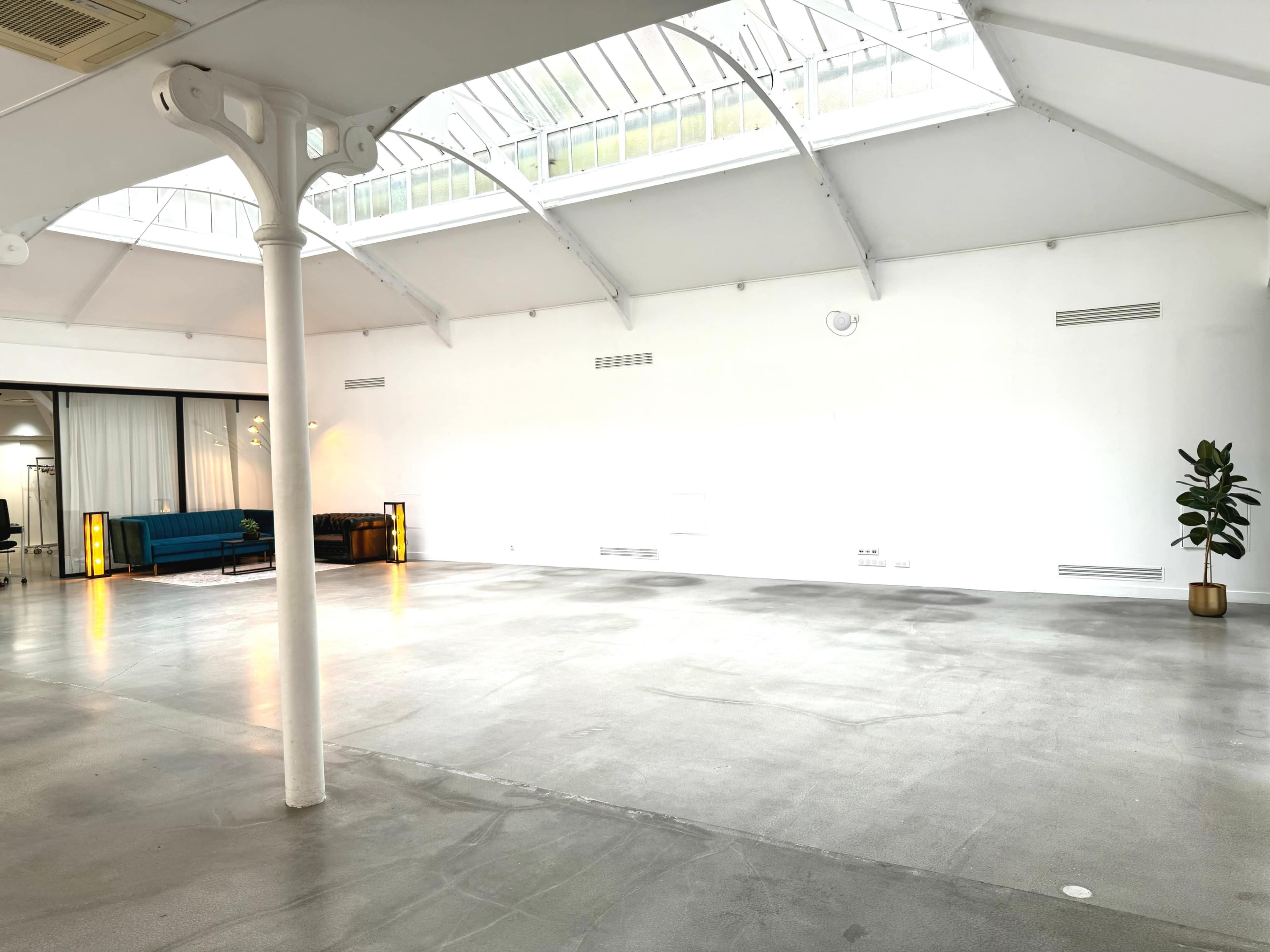 ESPACE ATYPIQUE EN PLEIN COEUR DU MARAIS Image in Saint-Merri, paris, 