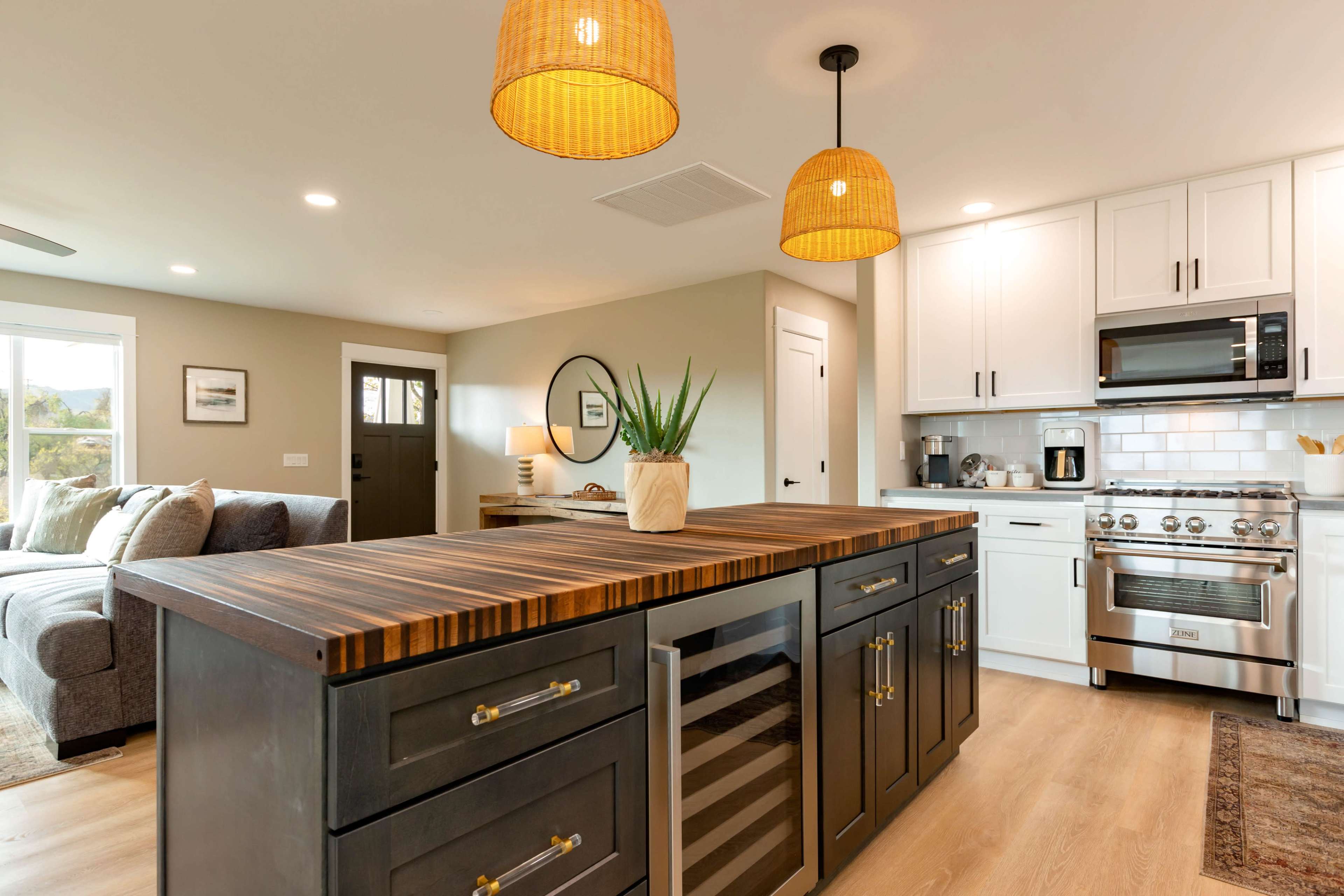 Modern Rustic with Vineyard Views - Your New Favorite Space Image in , Paso Robles, CA