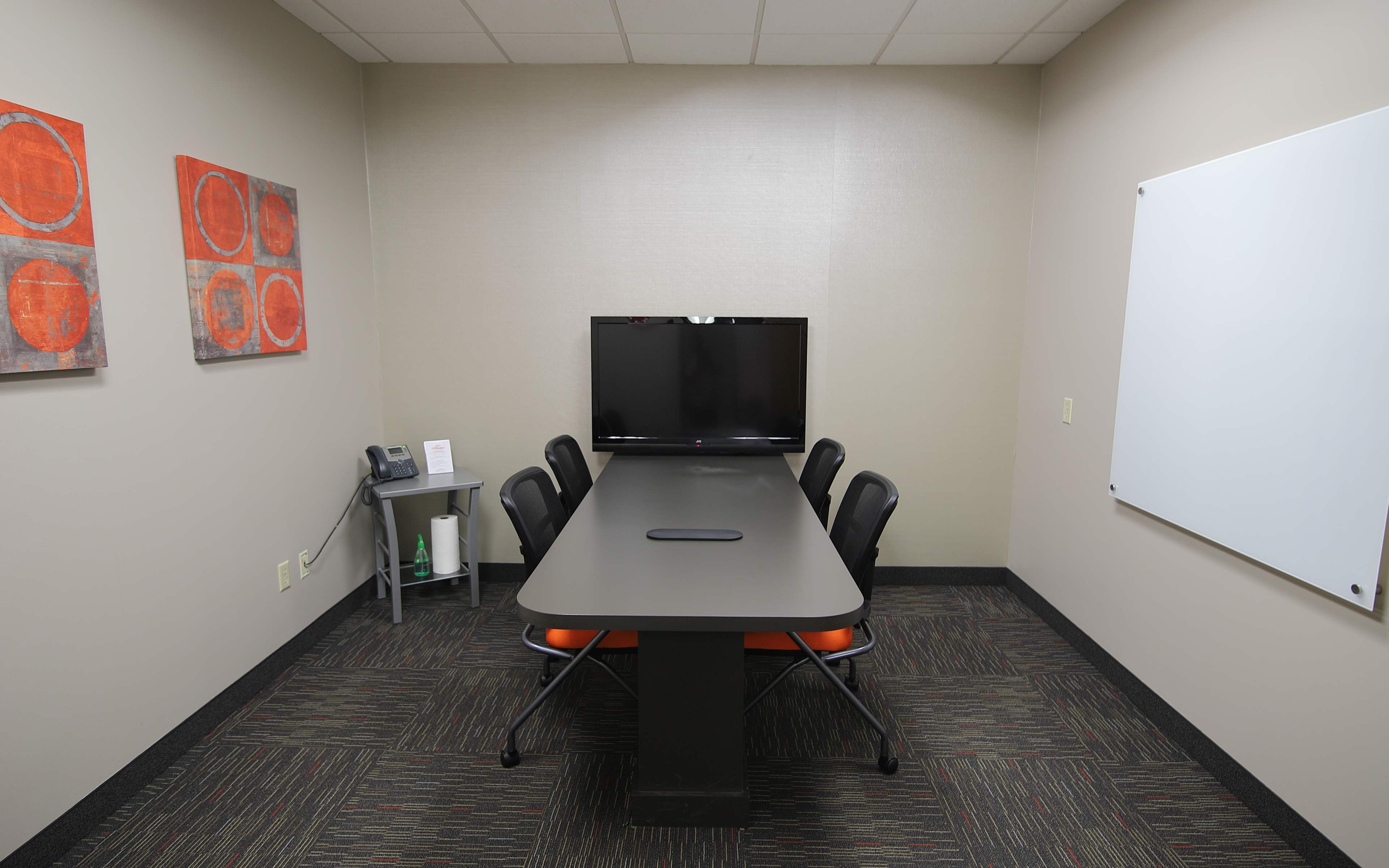 Private Conference Room Minutes from Downtown, Minneapolis Image in Blackstone, St Louis Park, MN