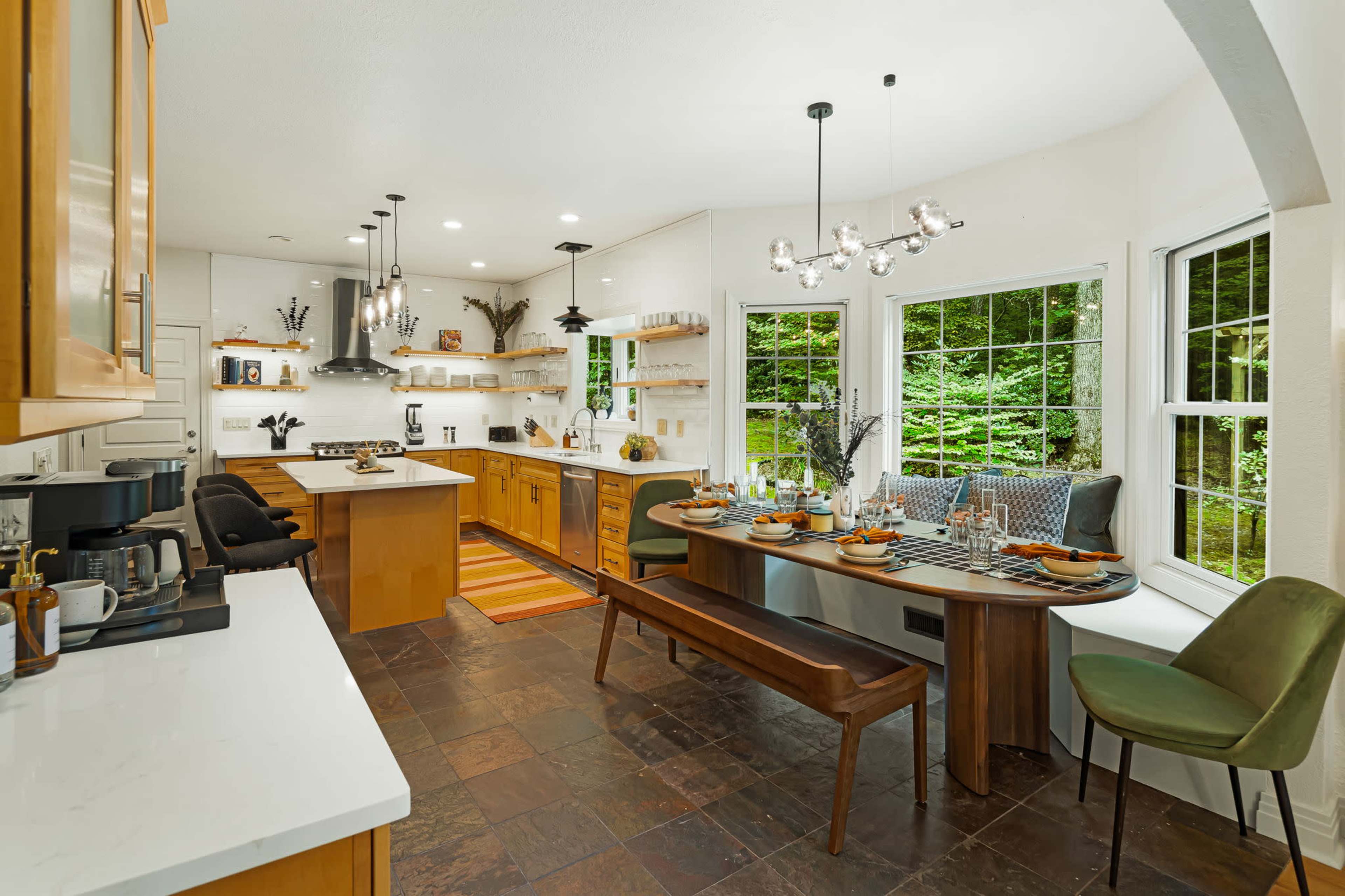 Ultimate Getaway: Golf Sim, Sauna, Hot Tub, Game Room & Outdoor Fun Image in , Fairview, NC