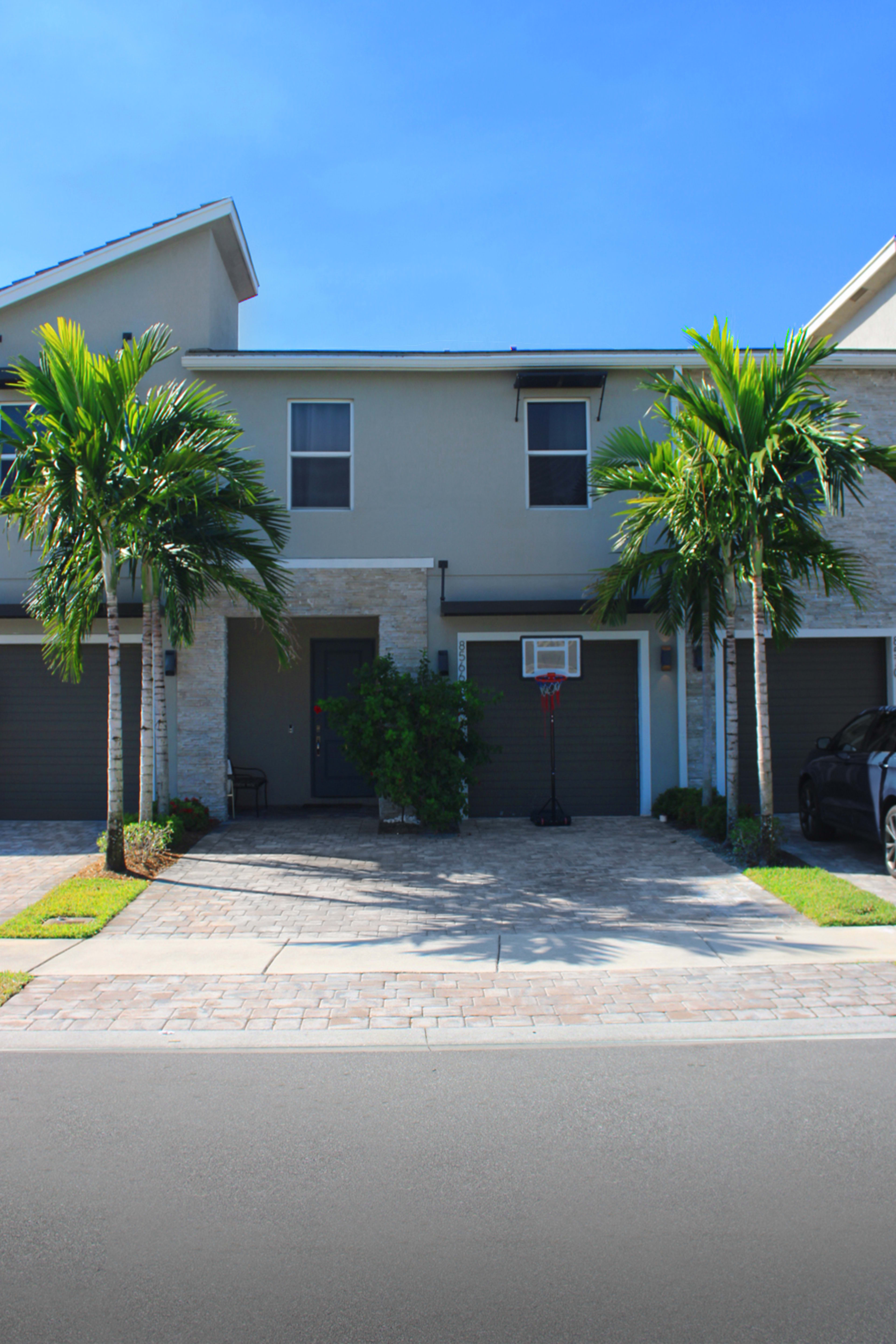 The Swan Home Image in , LAKE WORTH, FL