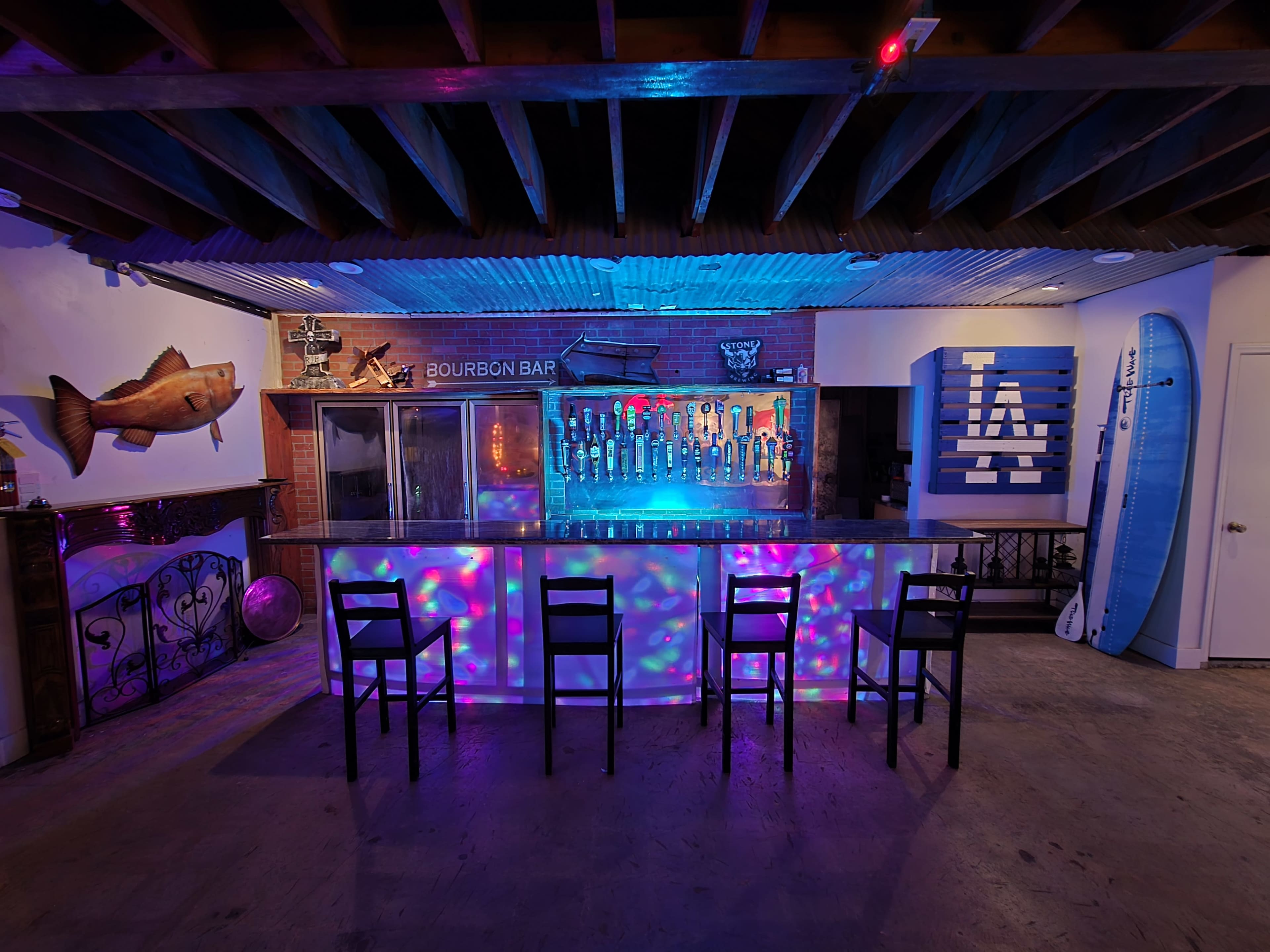 Former Bar with great outdoor areas Image in East Los Angeles, Los Angeles, CA