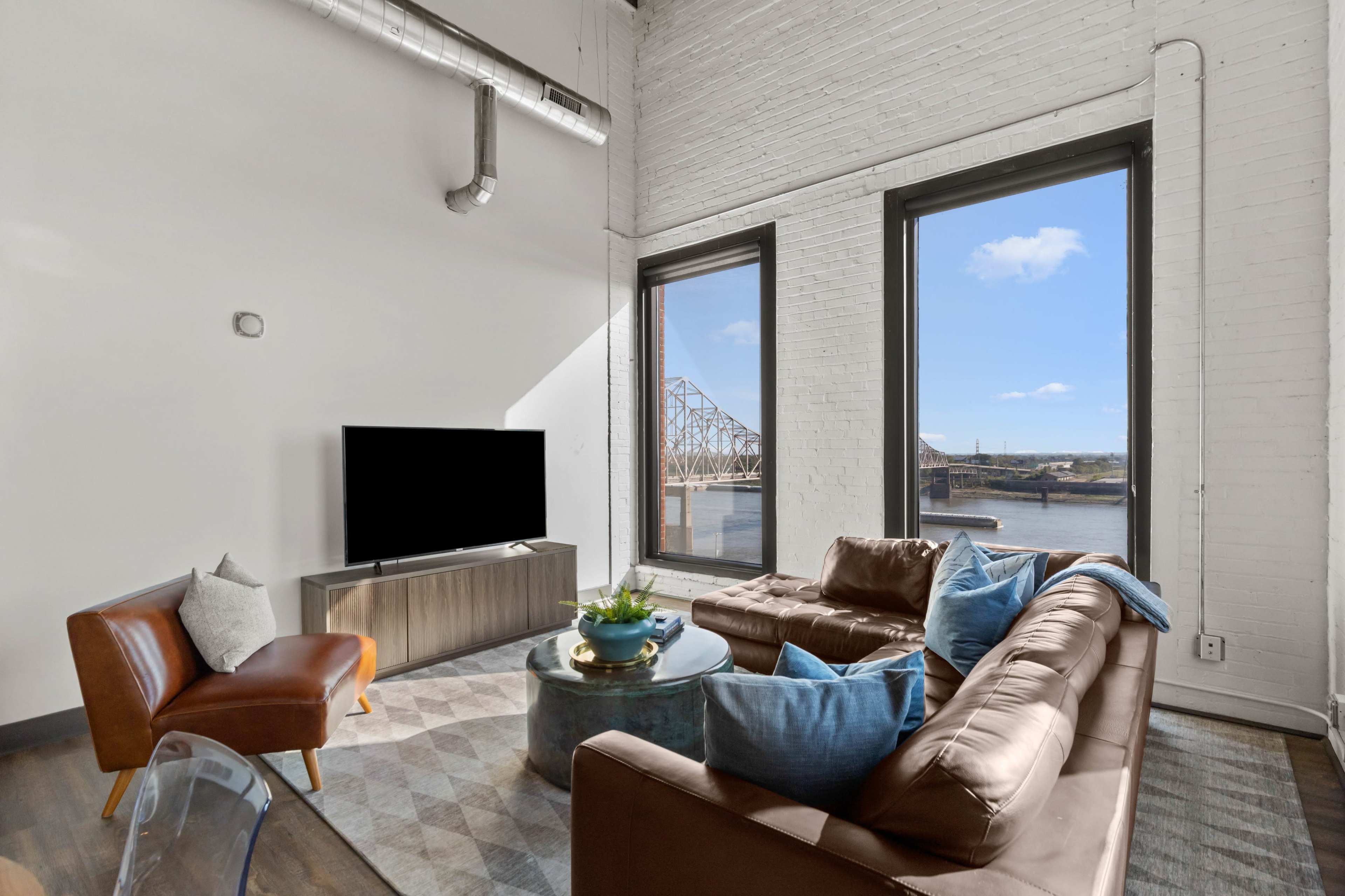 Iconic Arch view - Perfect for Meetings Image in Downtown, St. Louis, MO