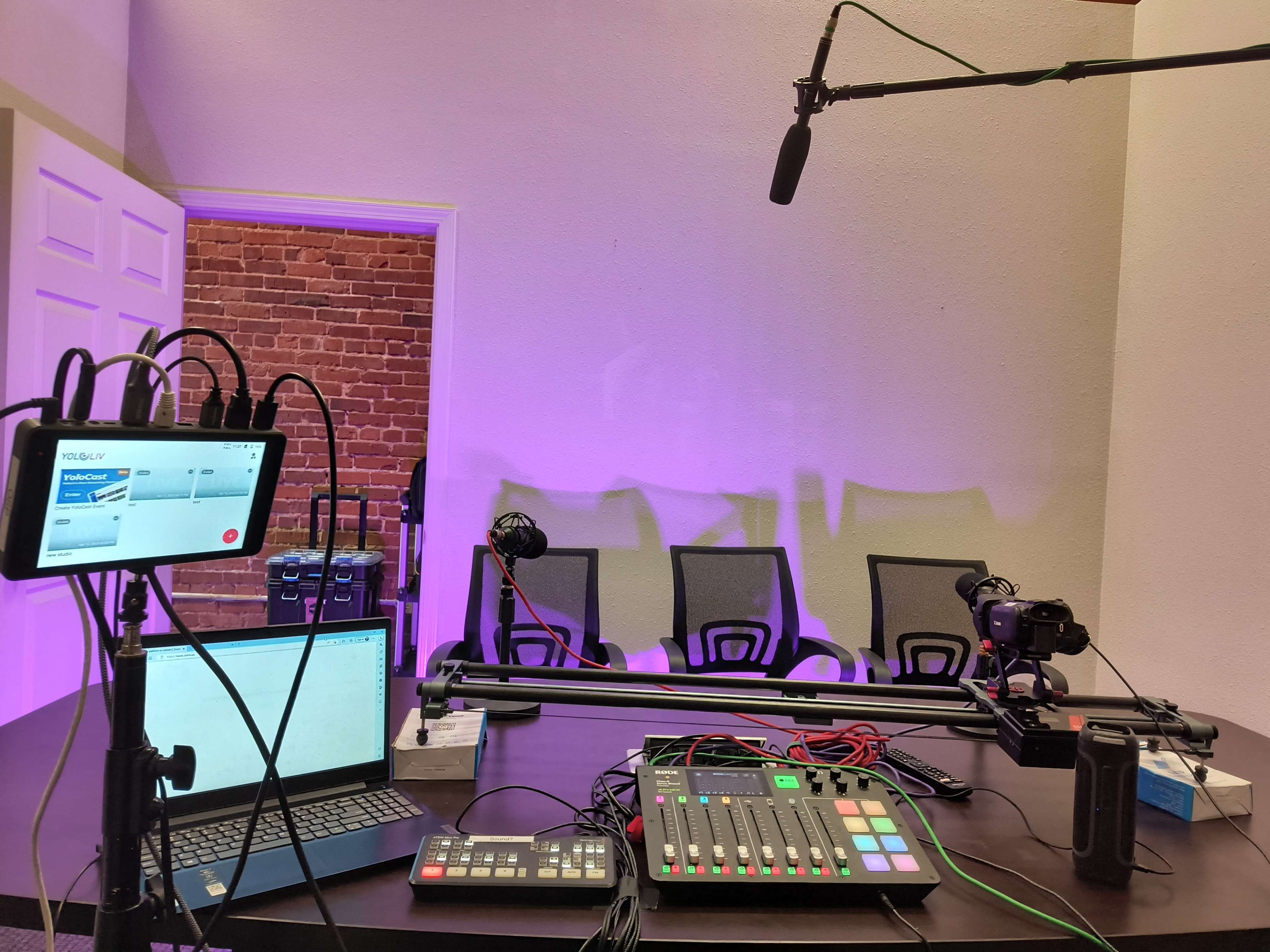 Professional Film and podcast Space with Global TV Exposure!!! Image in Lucerne, Lucerne, CA