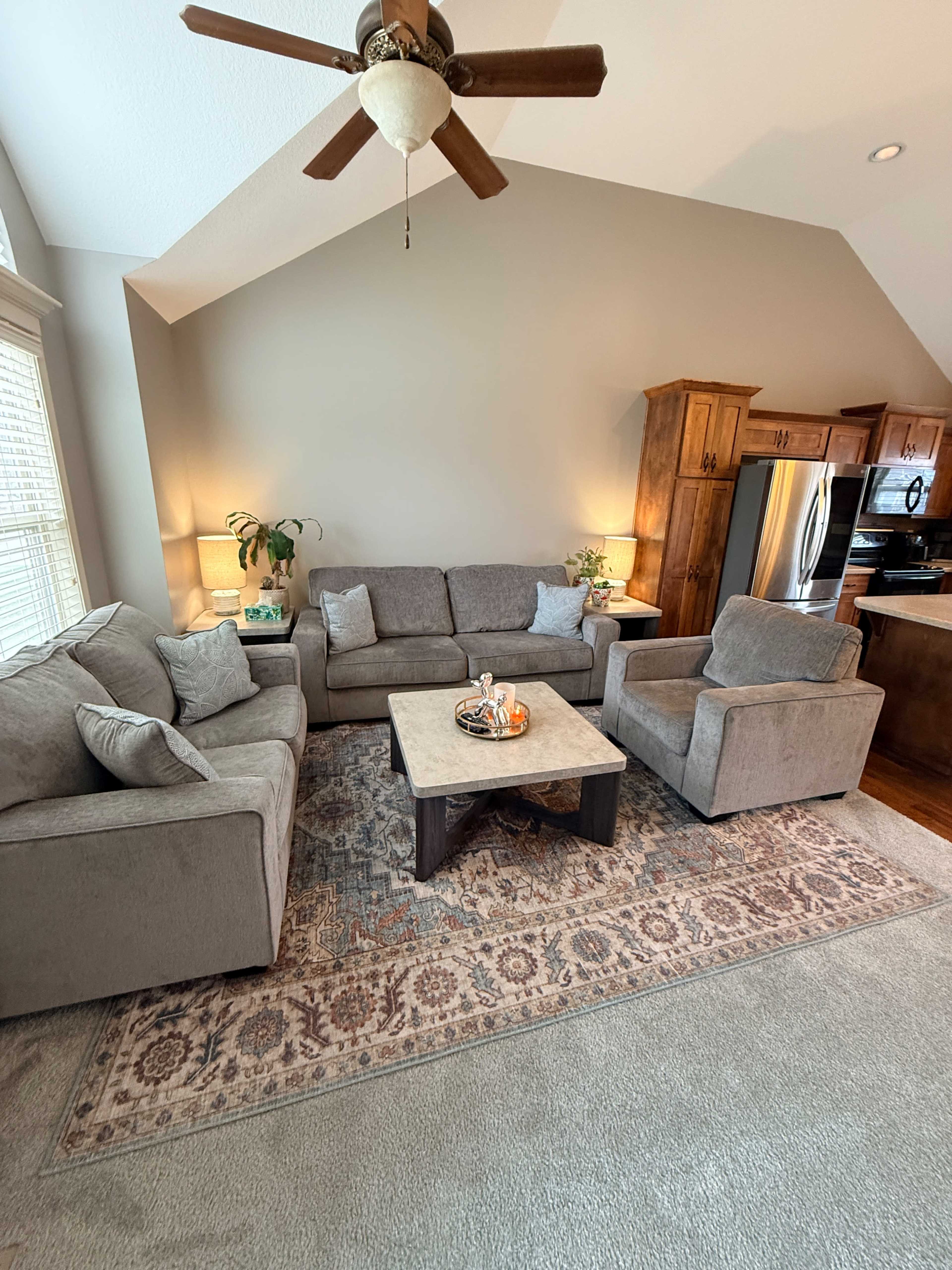 Bright Kansas City Suburban Home with Hosting & Influencer Space Image in Liberty Township, Kansas City, MO