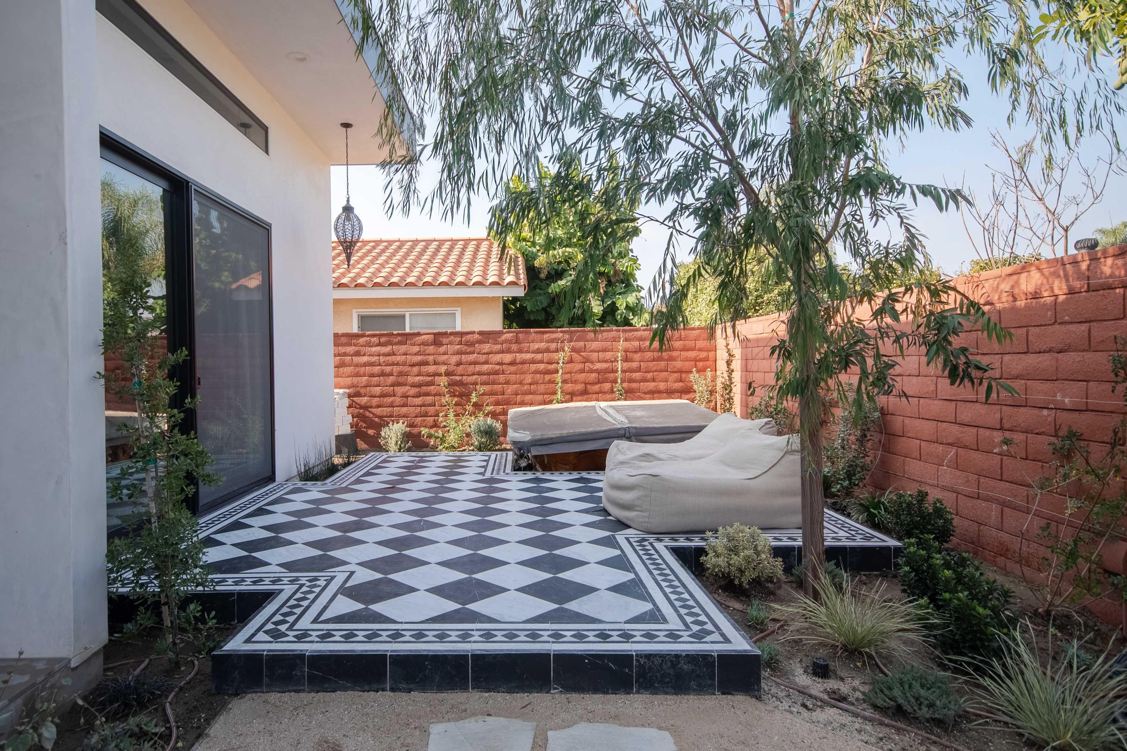 Spacious Loft with Abundant Natural Light & Garden Image in Huntington Beach, Huntington Beach, CA