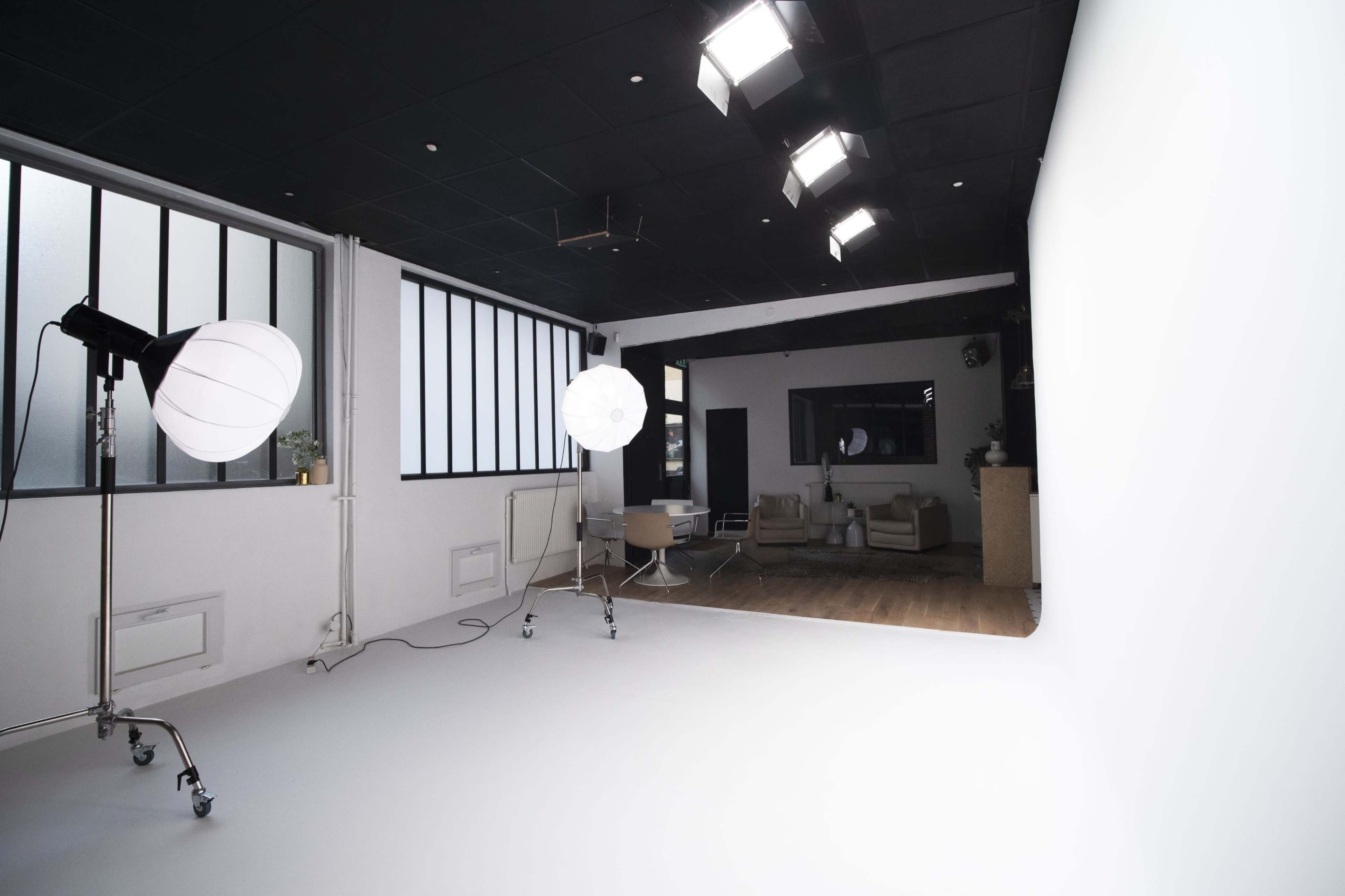 Studio photo style loft en lumière naturelle Image in Ménilmontant, Paris