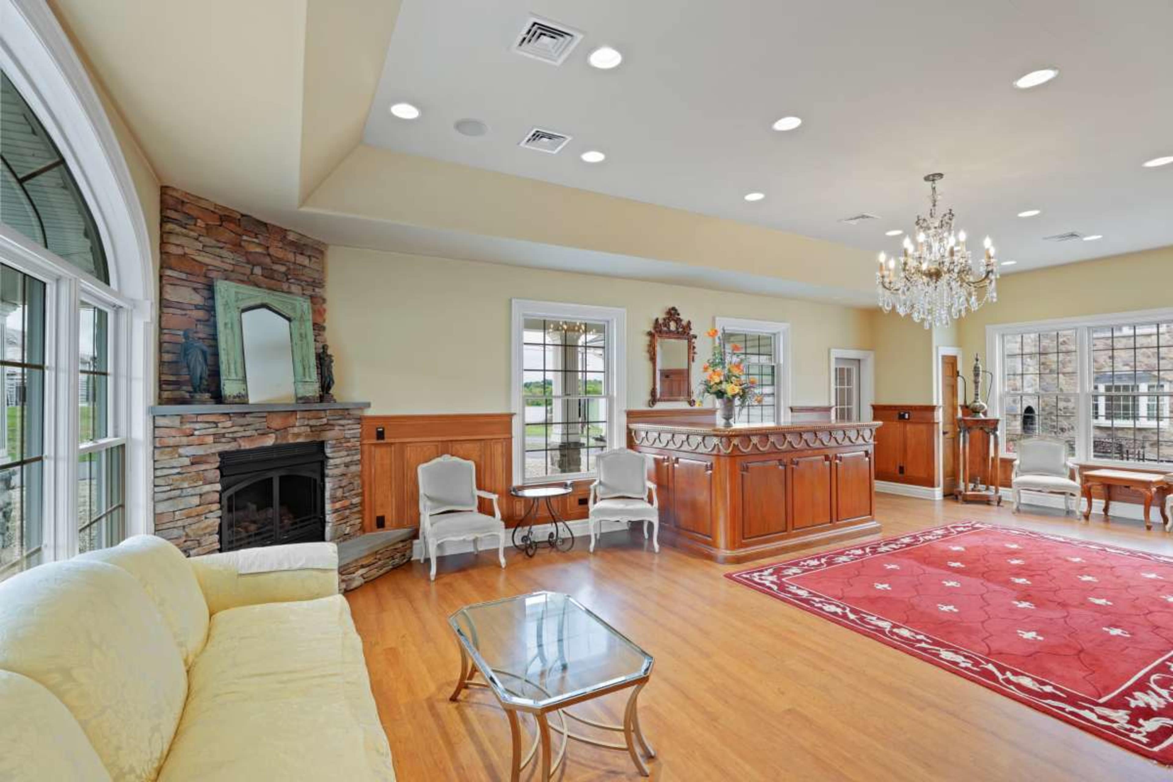 Chelsea Sun Inn - Poconos Farm Venue - Barns - Pool - Mountain - Mansion Image in Upper Mt Bethel Township, mount bethel, PA