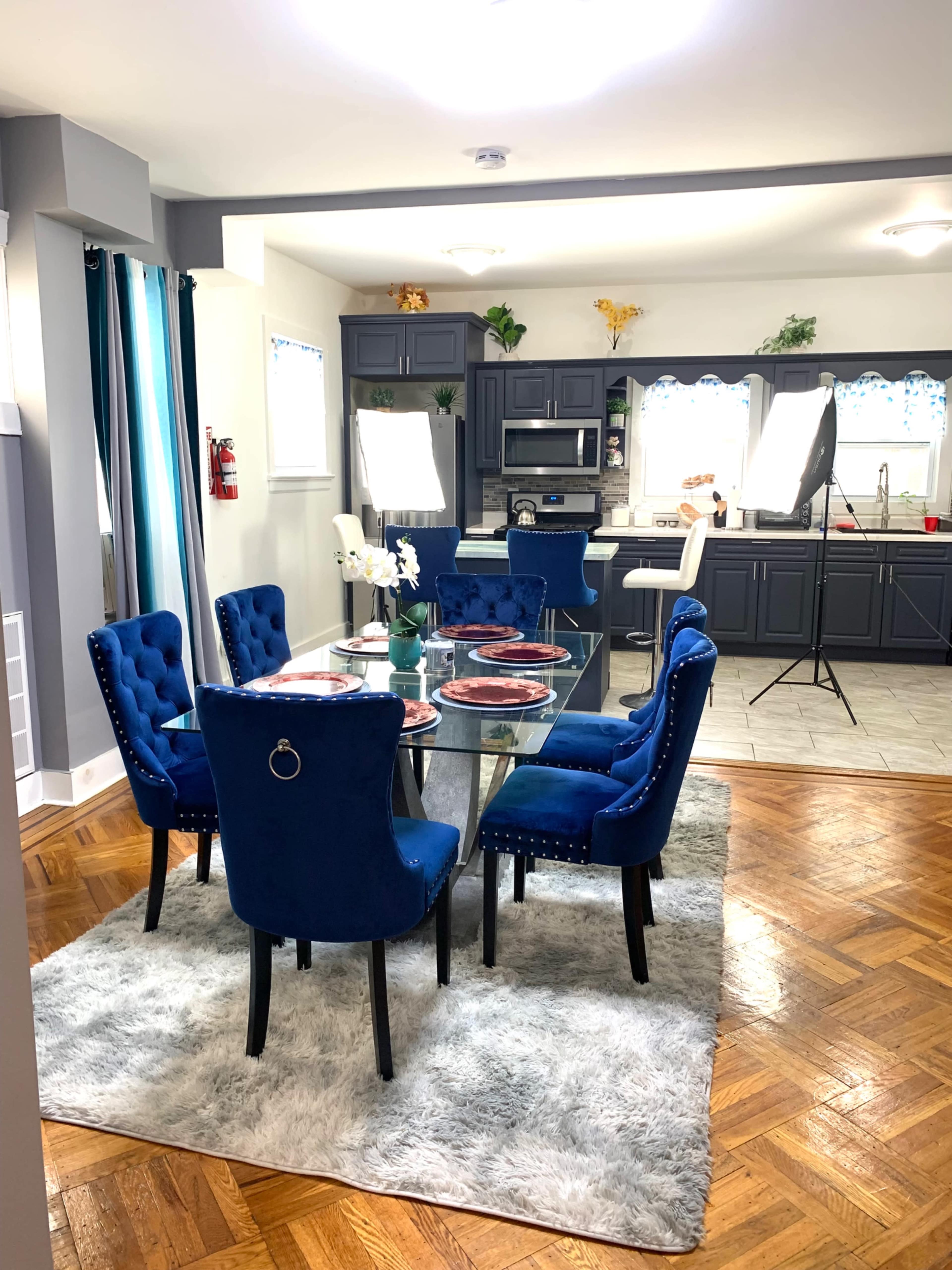 Modern urban house with chef's kitchen, dining and living room Image in Irvington, Irvington, NJ