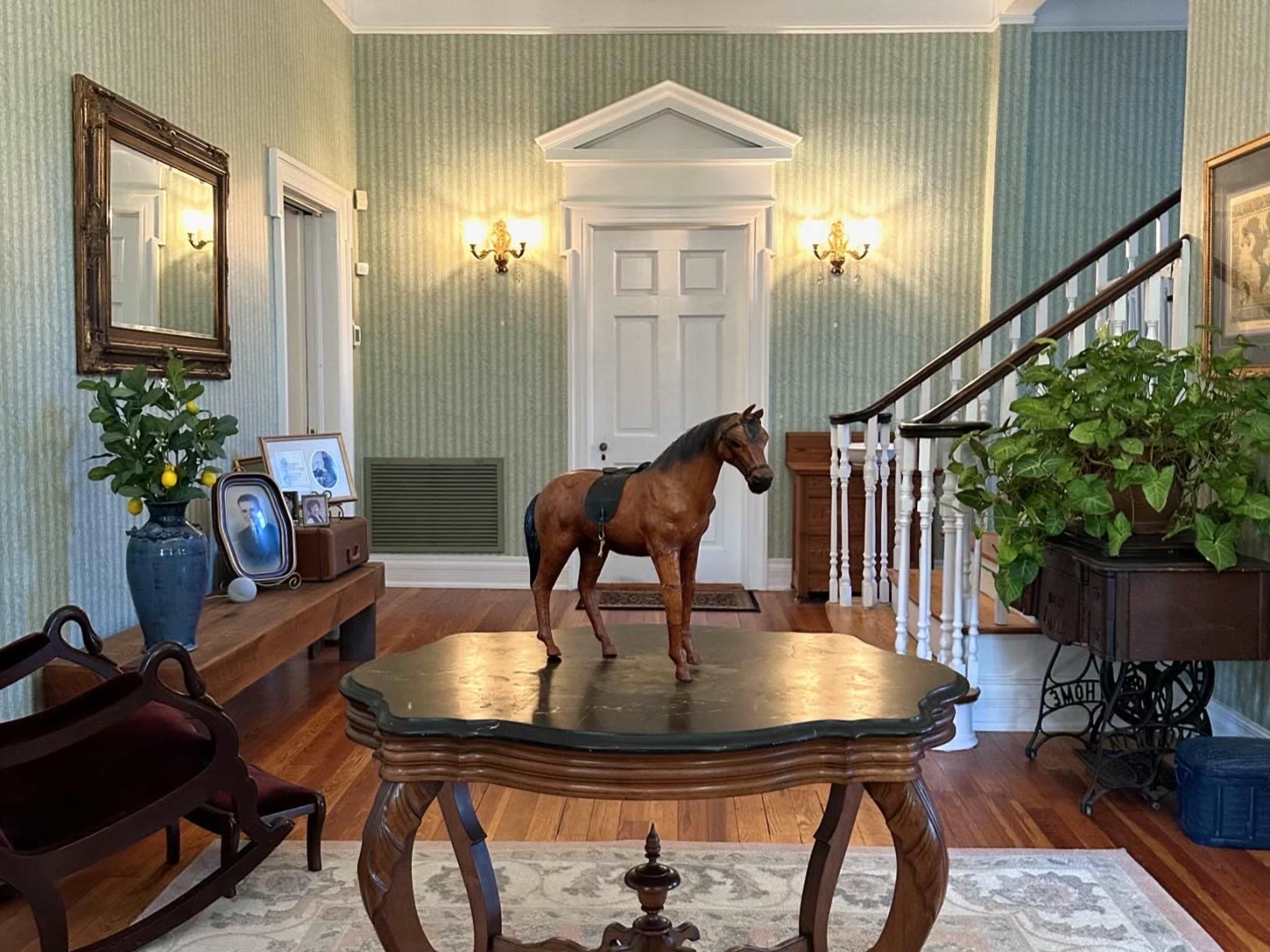 Bold Victorian Mansion in Charming Small Town Image in Montezuma, Montezuma, GA