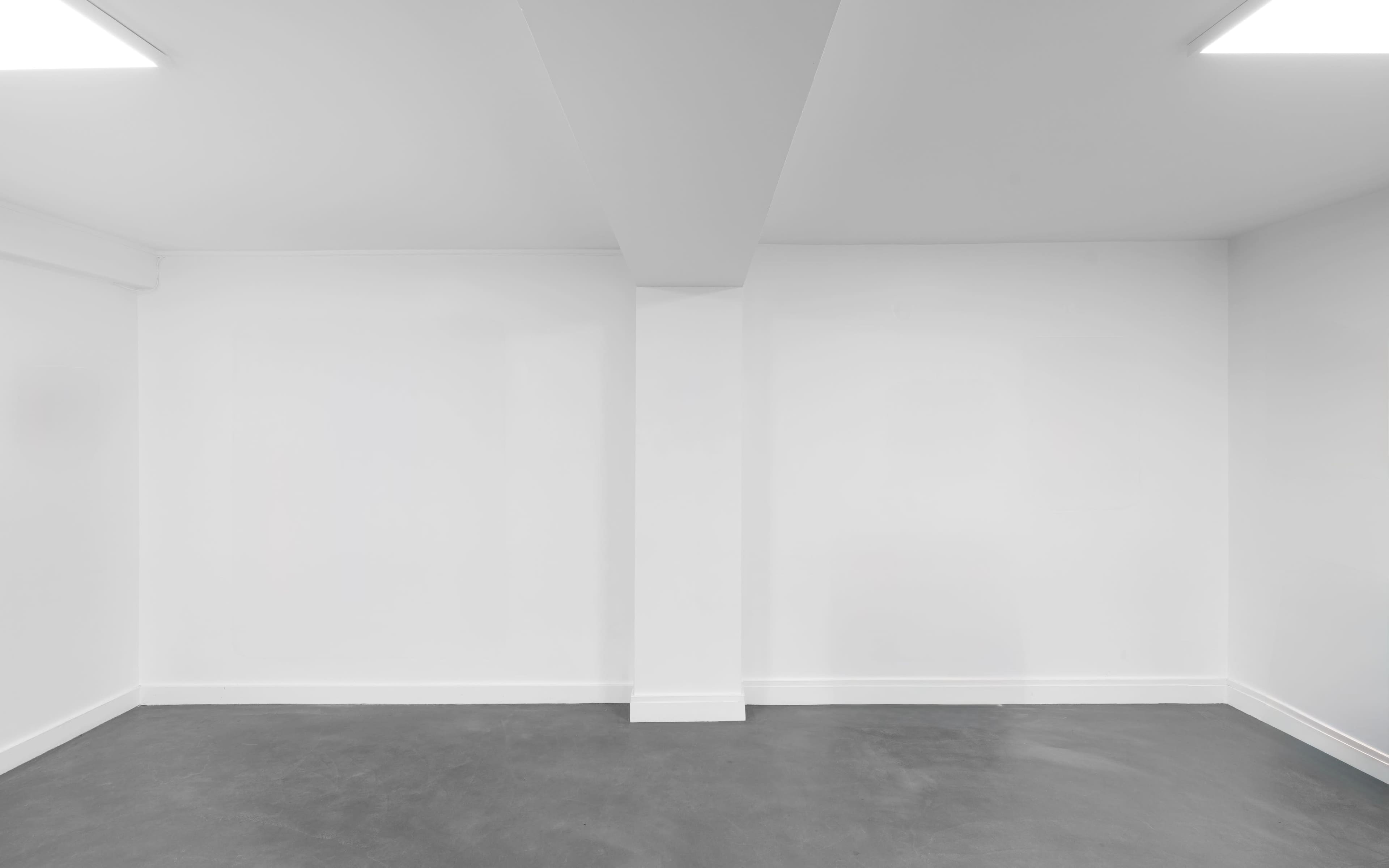 Showroom en plein coeur de St Germain Image in Monnaie, Paris, 