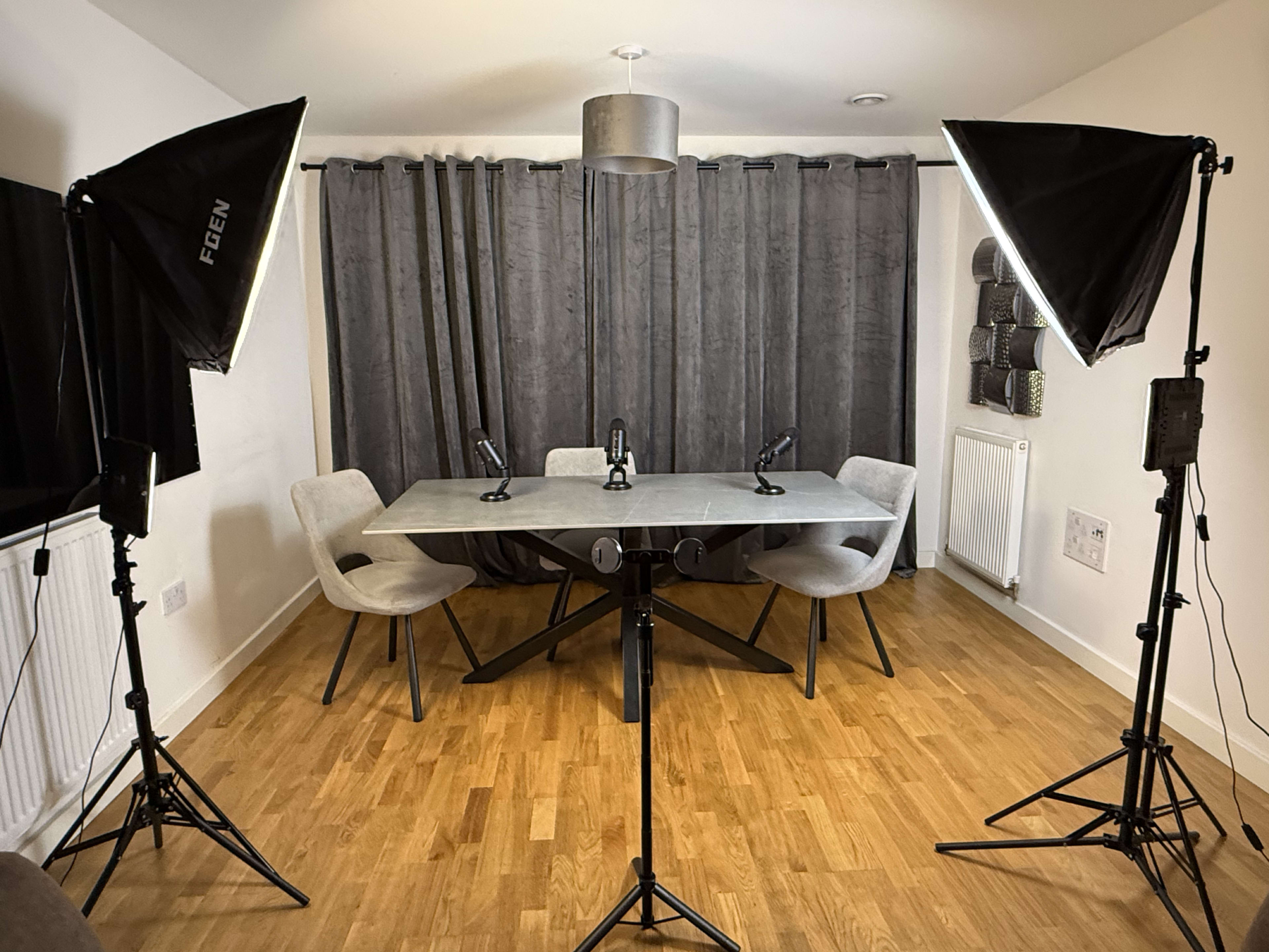 Modern Podcast & Content Studio Near London with Lighting & Backdrop Image in Slough, Slough, ENG