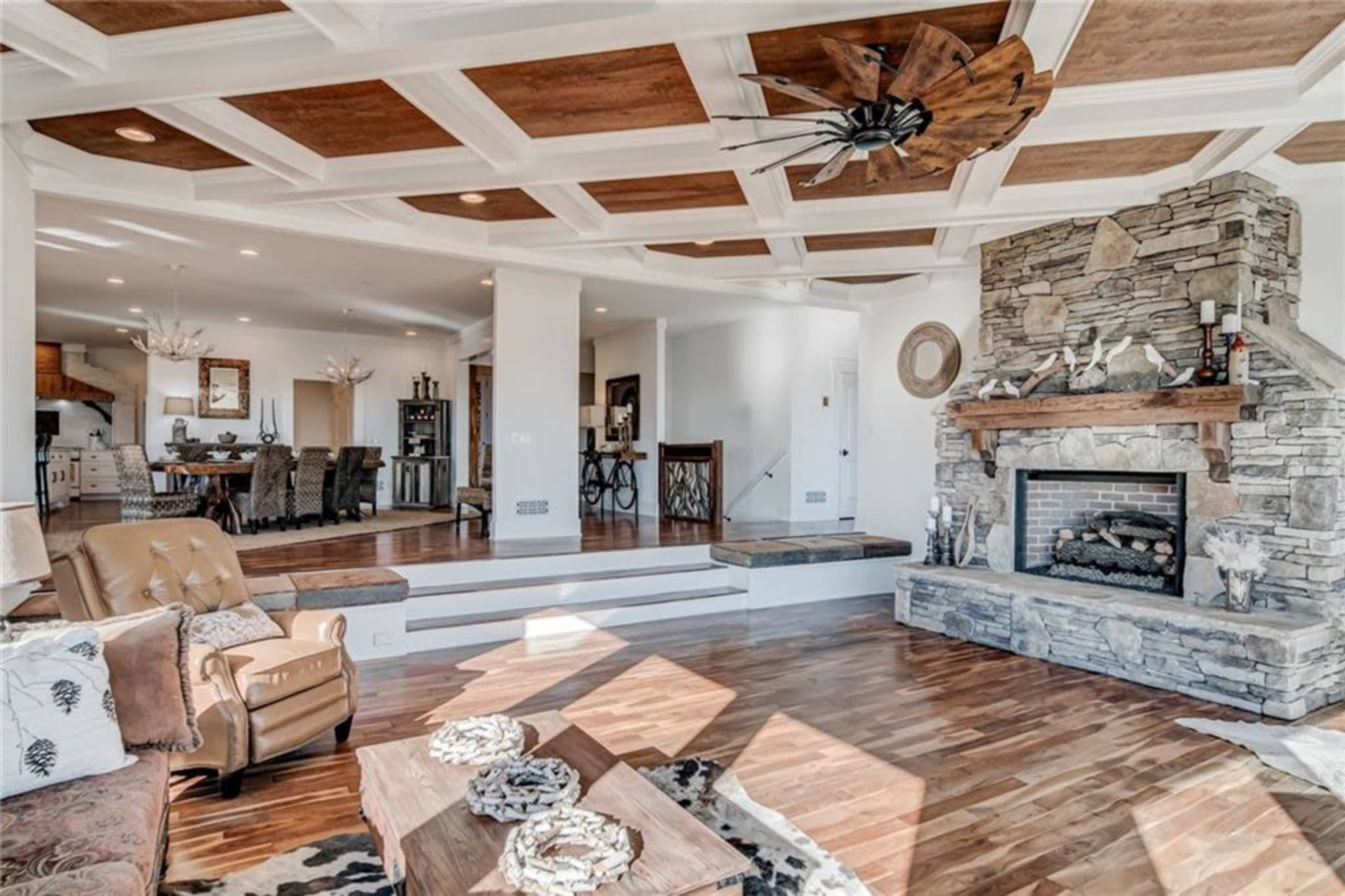 Luxury Mountain Top Retreat | Soaring Views |  Hot Tub Image in , Jasper, GA