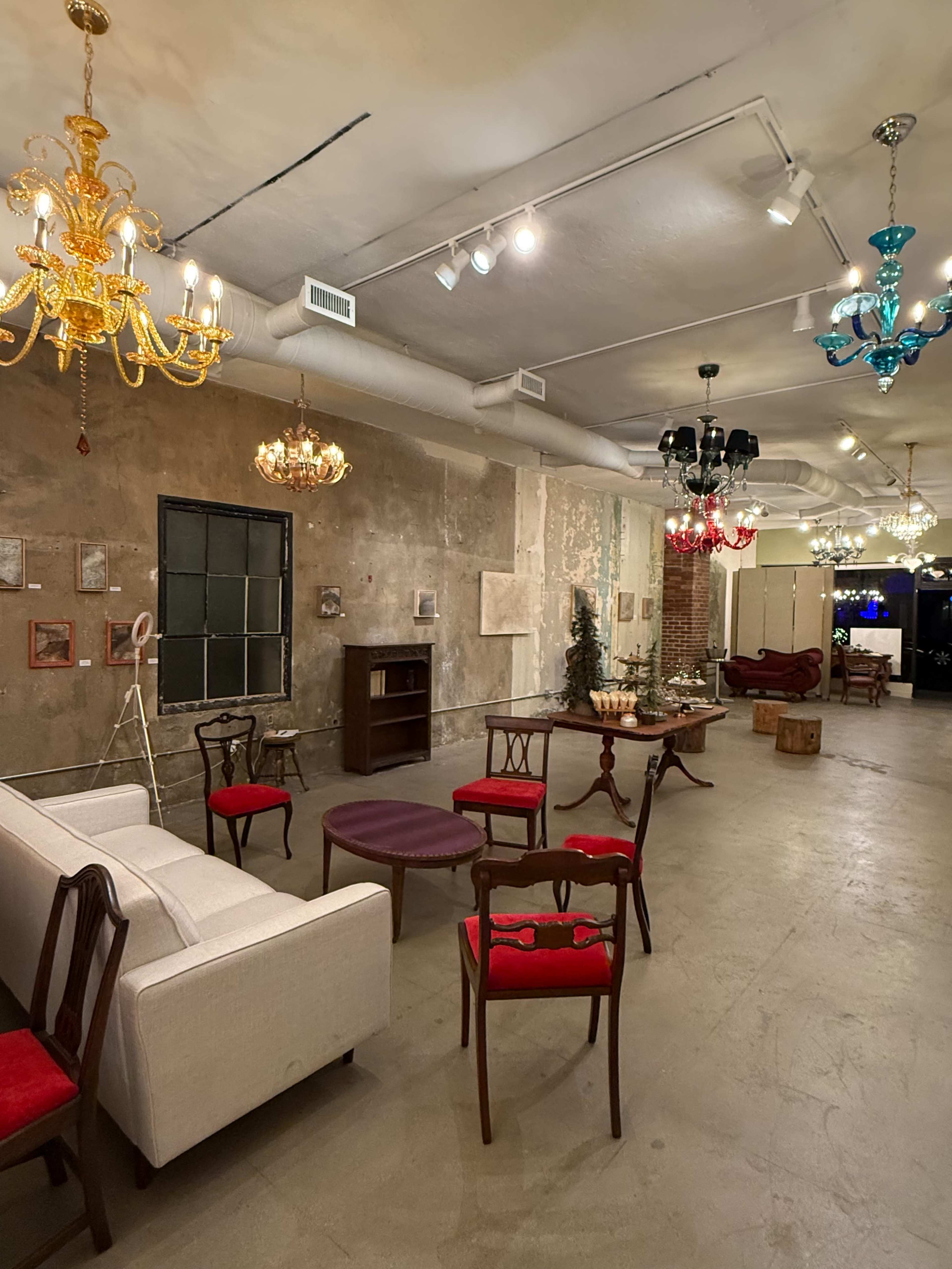 Opulence on Mentor Image in Playhouse Village, Pasadena, CA