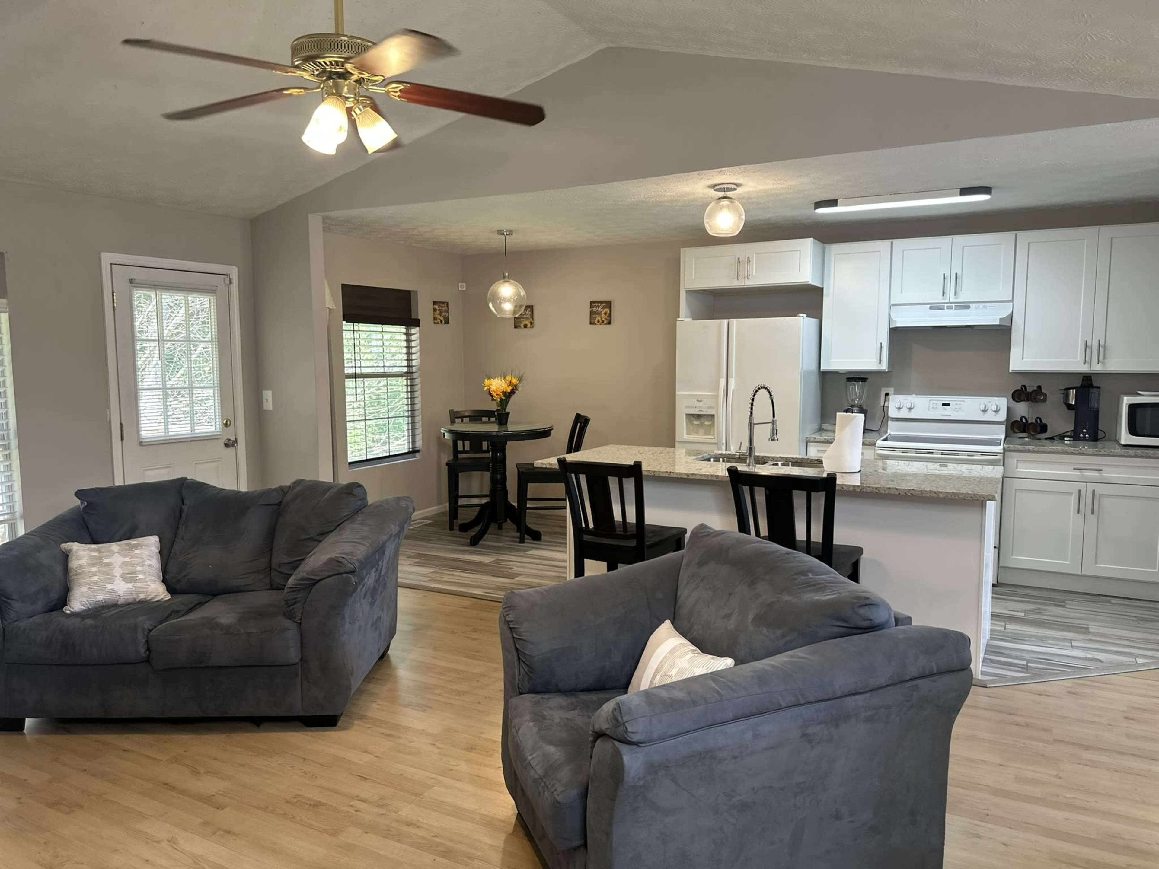 Spacious 5BR/3BA haven on a quiet cul-de-sac, just minutes to downtown Image in , Decatur, GA