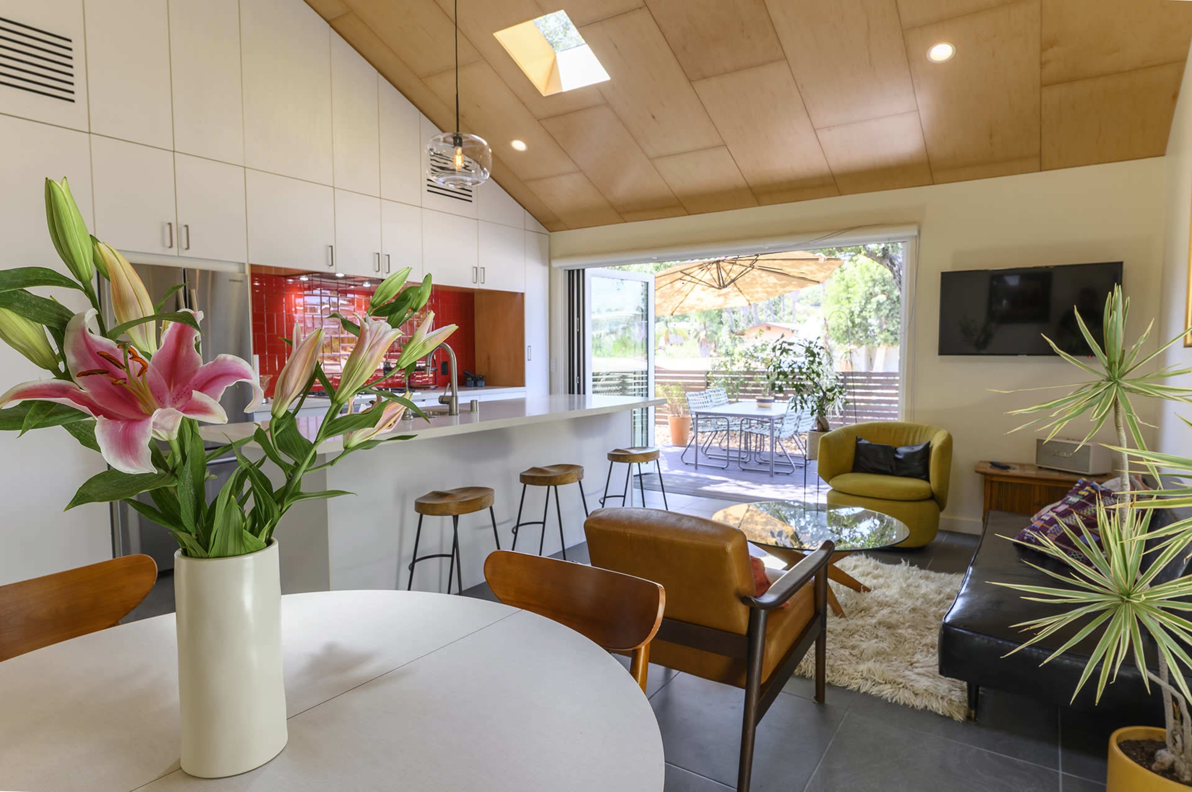 Small Home in the Shade of an Oak Tree Image in Casa de Oro-Mount Helix, LA MESA, CA