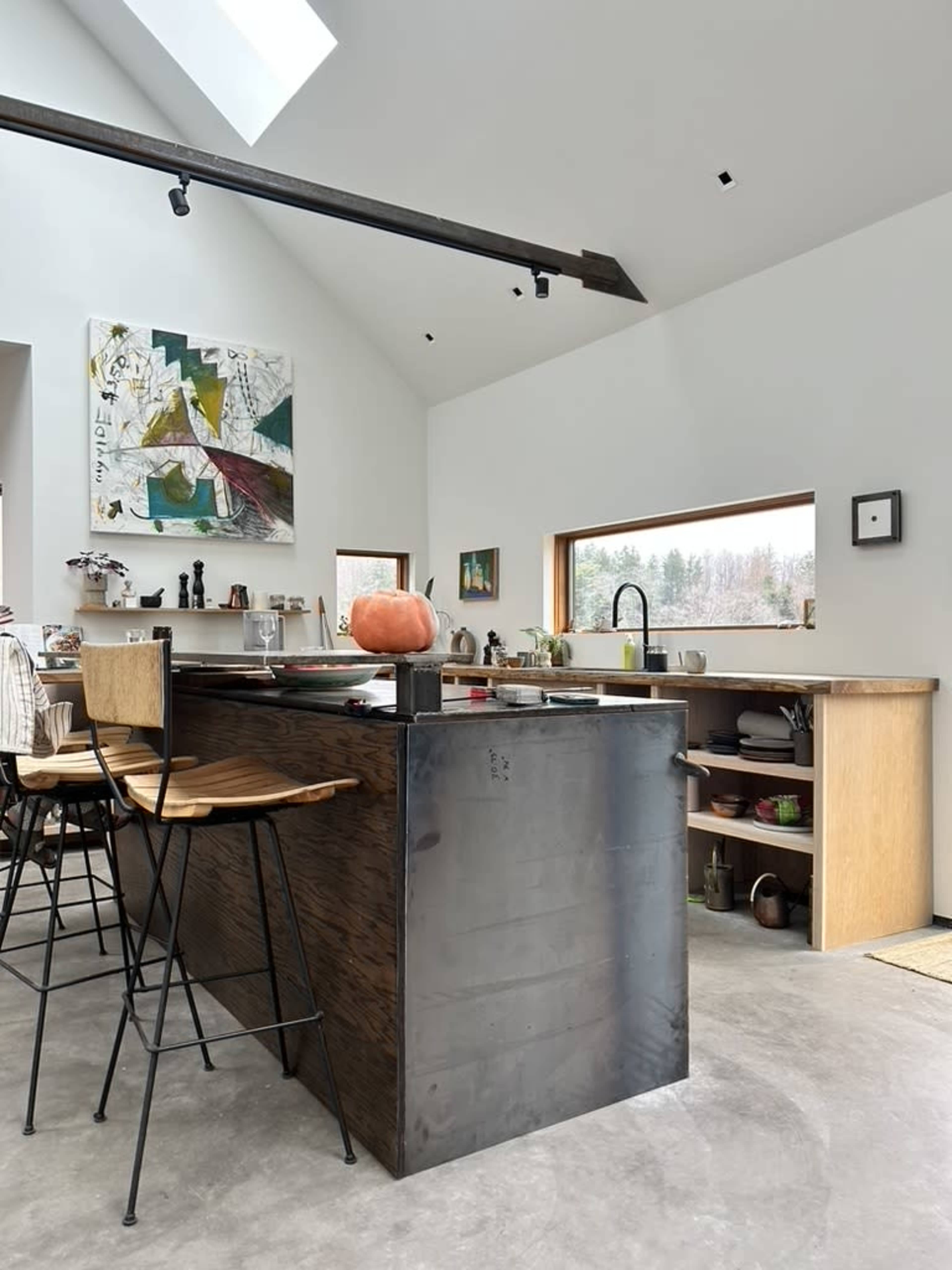 Modern Home Studio on 10 Acres Image in Bowling Green Township, Thornville, OH
