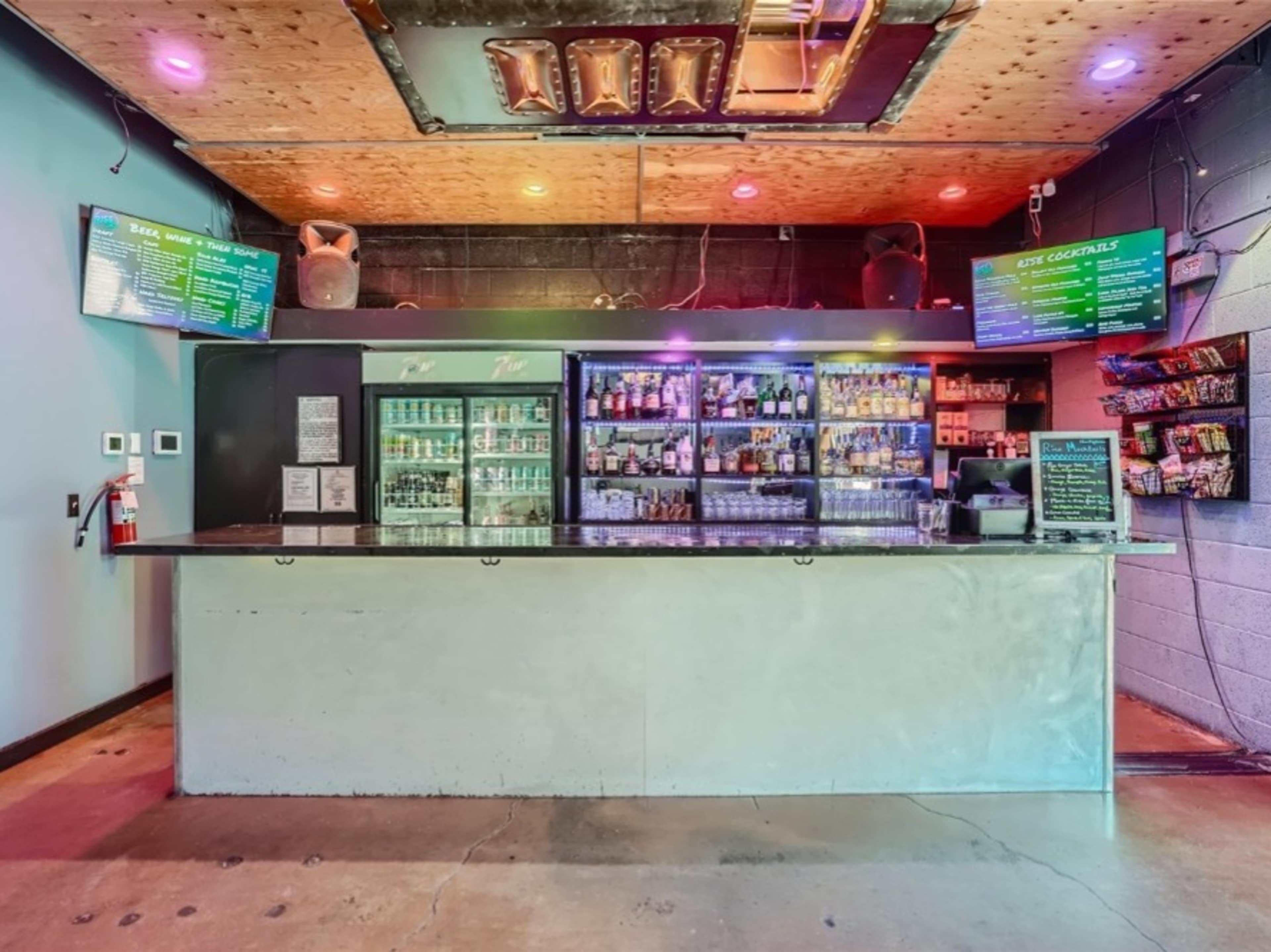 Bar Package Weekday Days