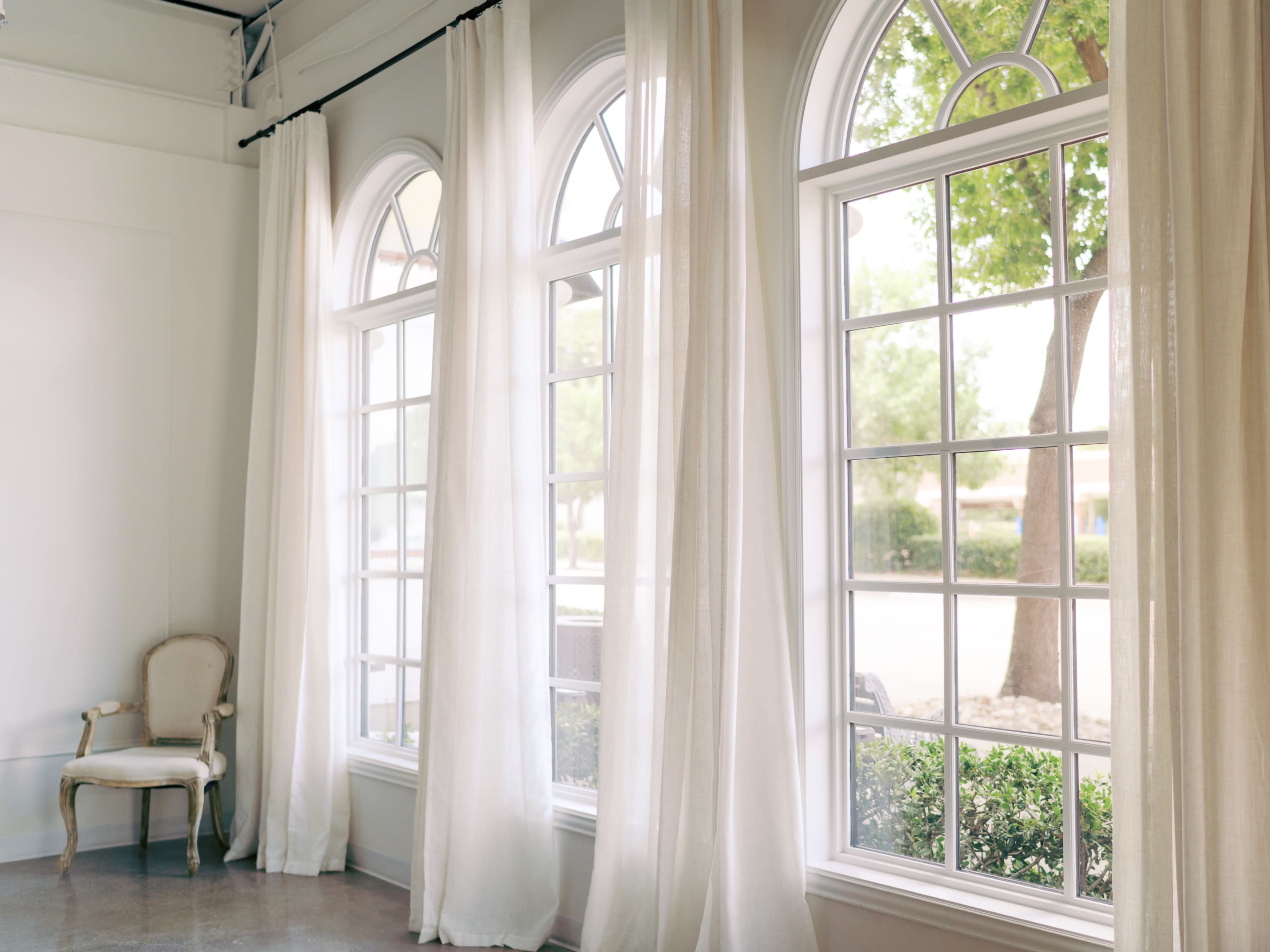 Bright Natural Light Photo Studio in DFW Image in Colleyville, Colleyville, TX