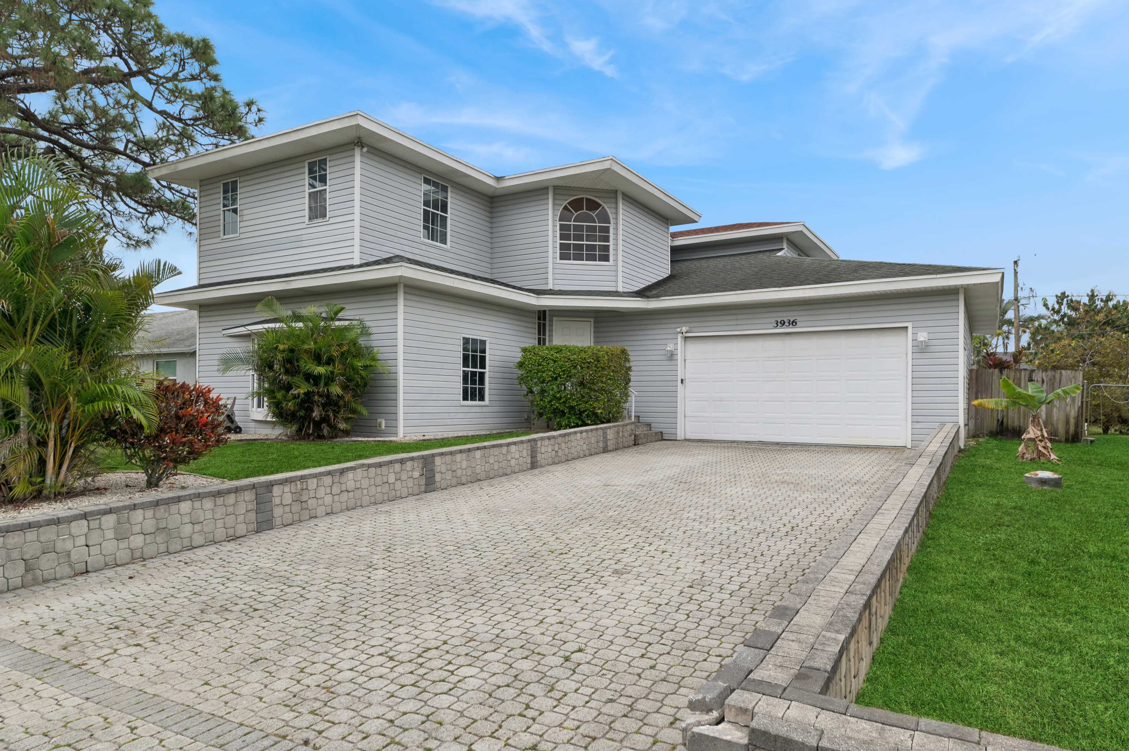 Large Home With Swmming Pool and Chimney Near Beach Image in , Boynton Beach, FL
