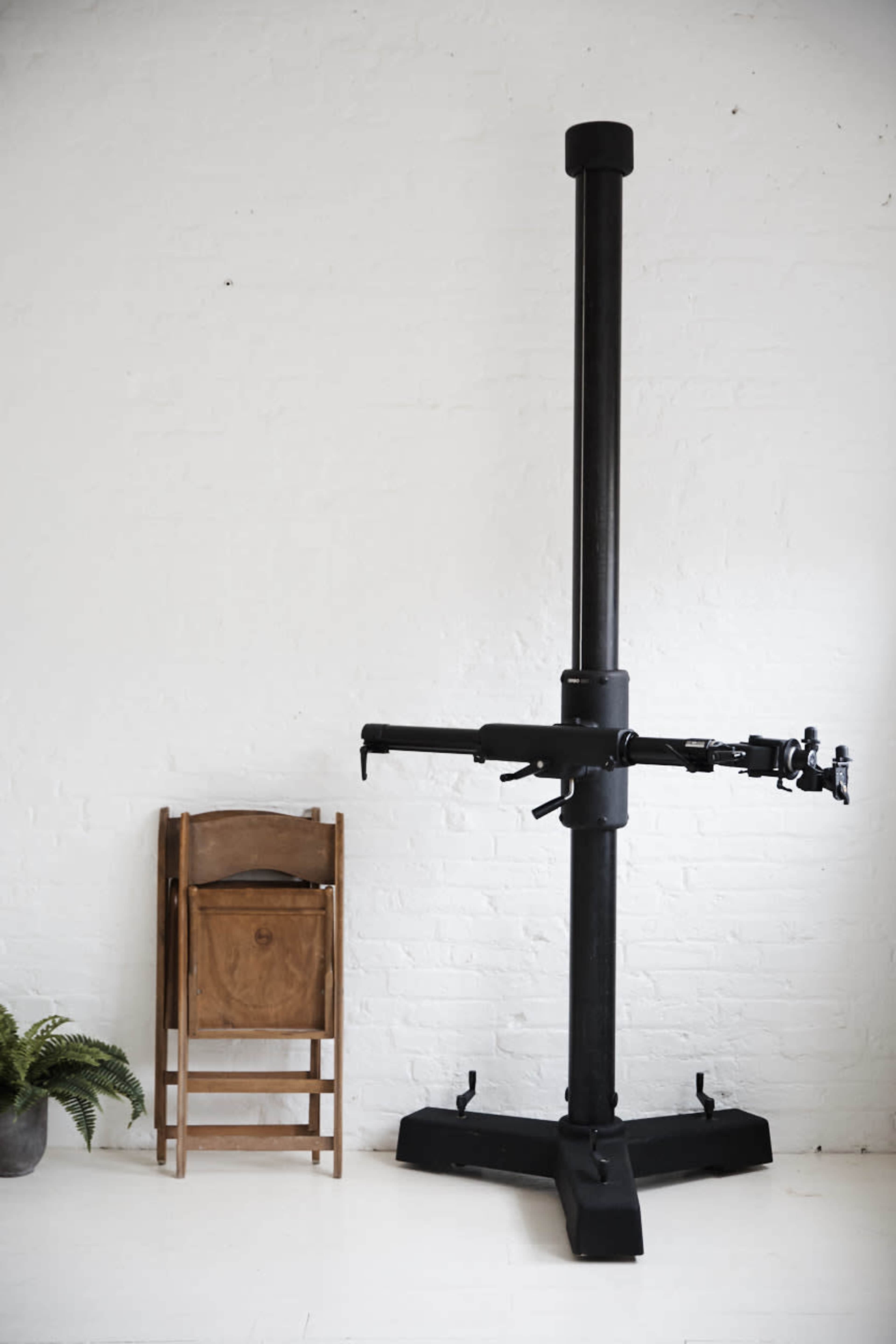 Kemble House photography studio and kitchen Image in Forest Hill, London, ENG