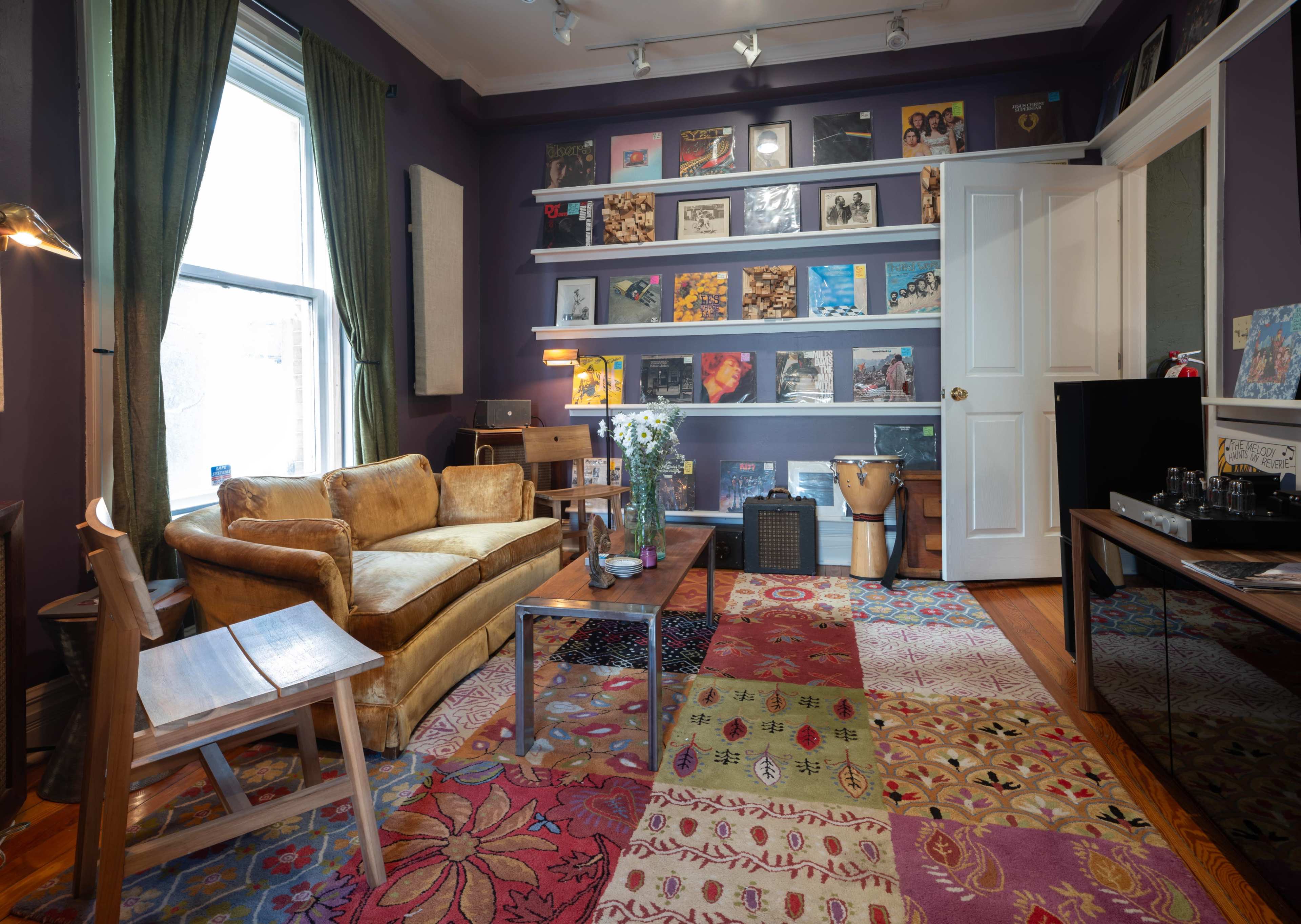 Your ideal, warm and inviting event space in the heart of downtown at 1928 Pearl St. Image in Central Boulder, Boulder, CO