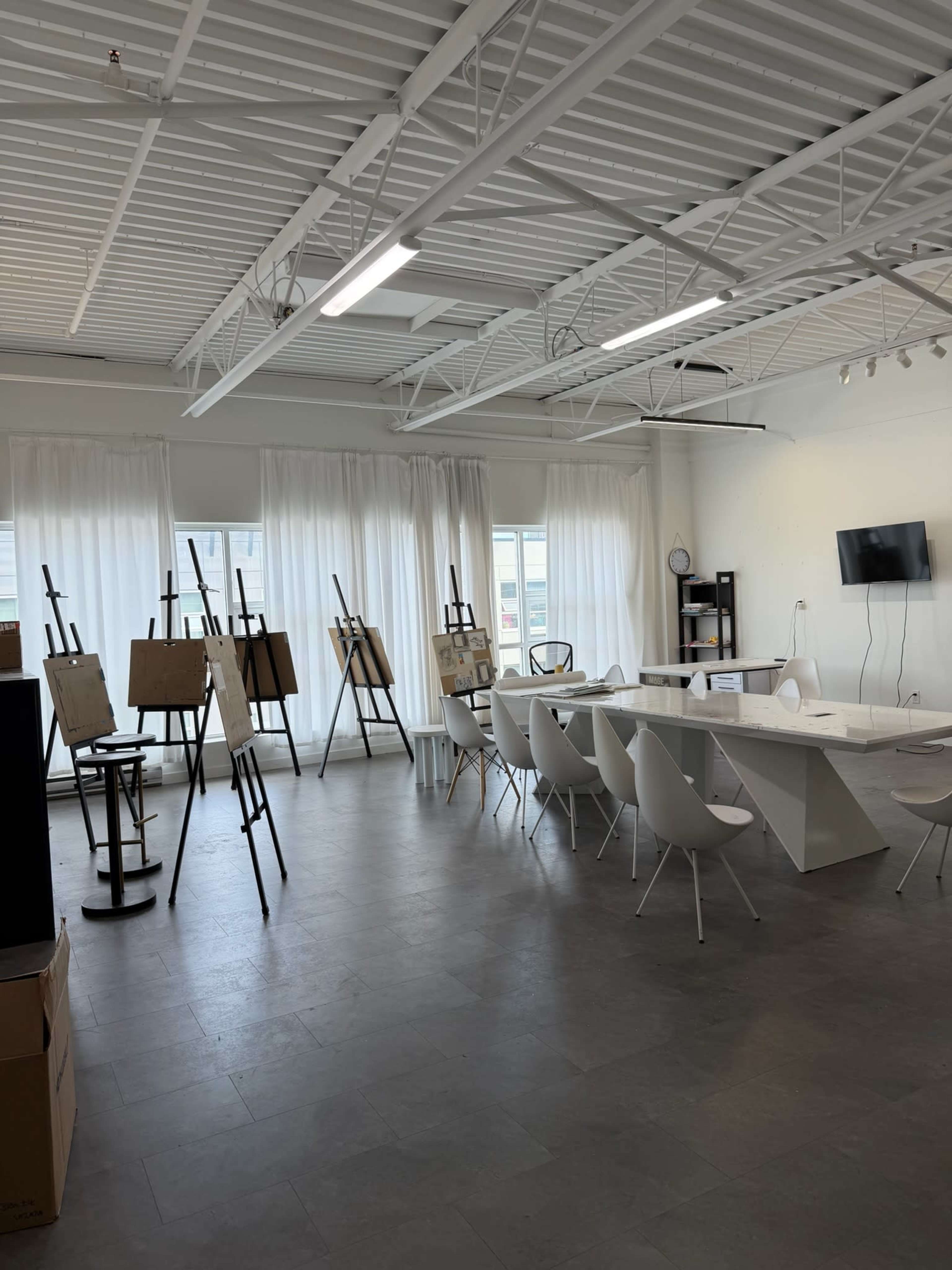 Bright Multipurpose Studio Near Bridgeport SkyTrain Image in Richmond, Richmond, BC