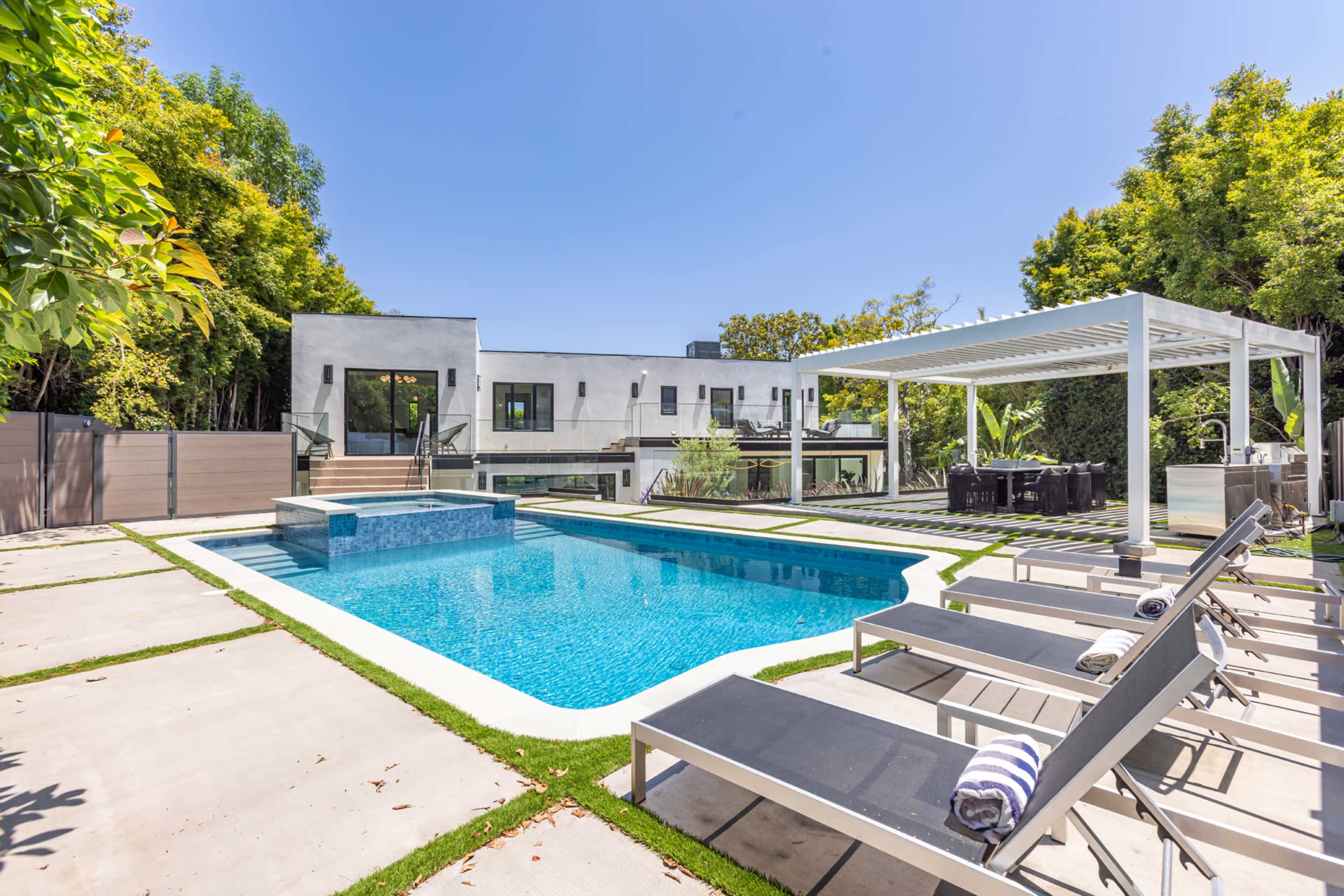 Private 4BR Home | Pool, Hot Tub, Event Ready Image in Central LA, Los Angeles, CA