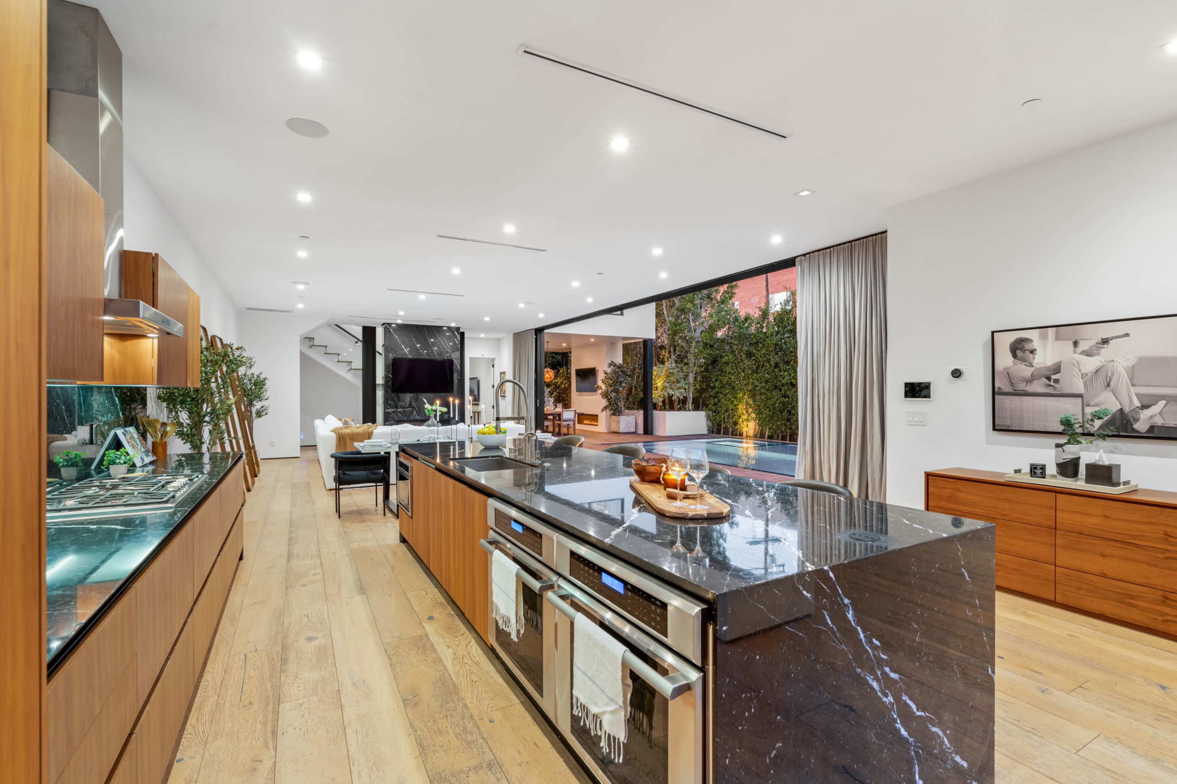 Modern Mansion w/ Pool Courtyard & Contemporary Interior Image in Beverly Grove, Los Angeles, CA