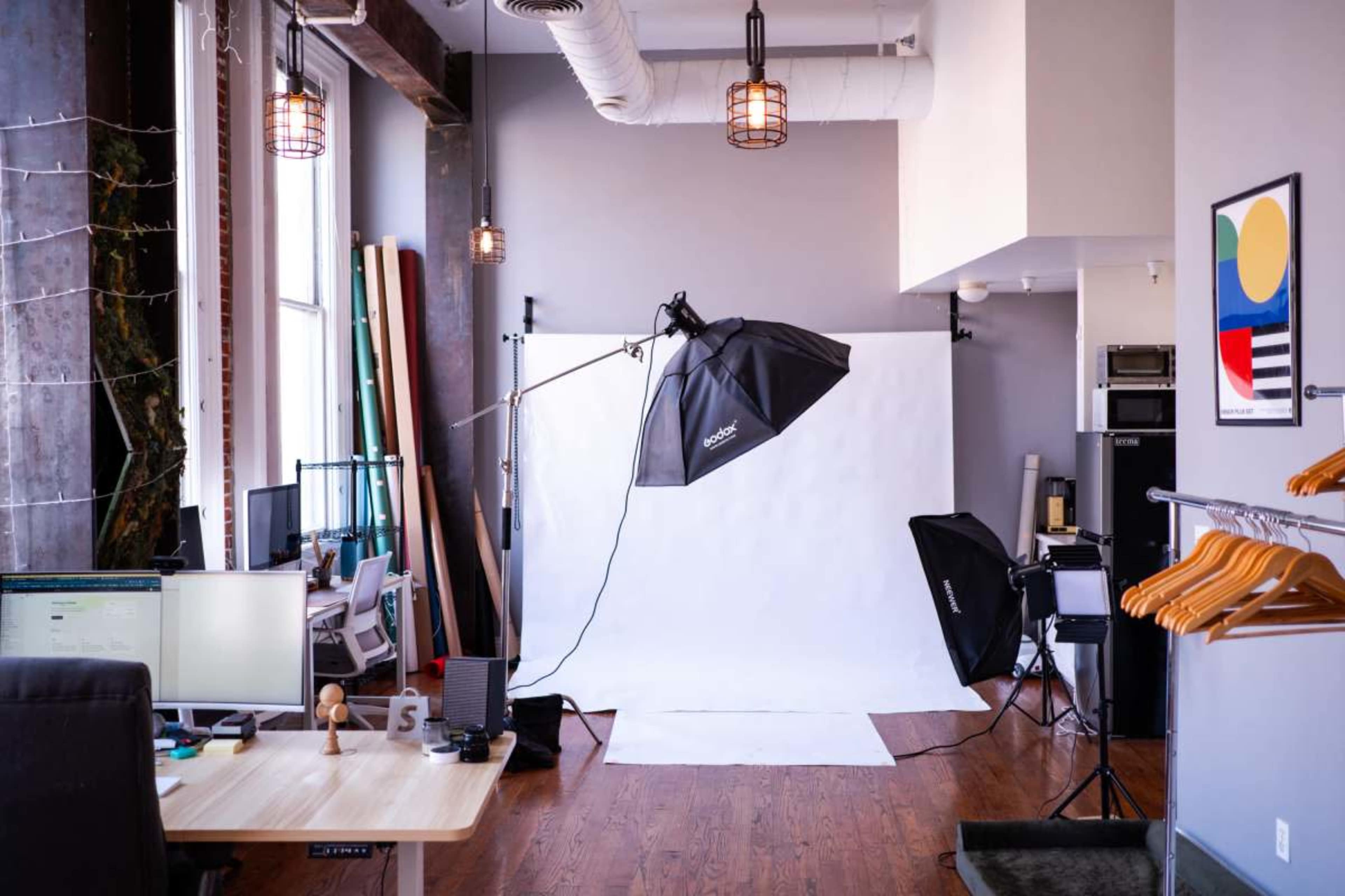 Beautiful Historic Loft with Natural Light, Brick Walls, Studio & Office Image in Gaslamp Quarter, San Diego, CA