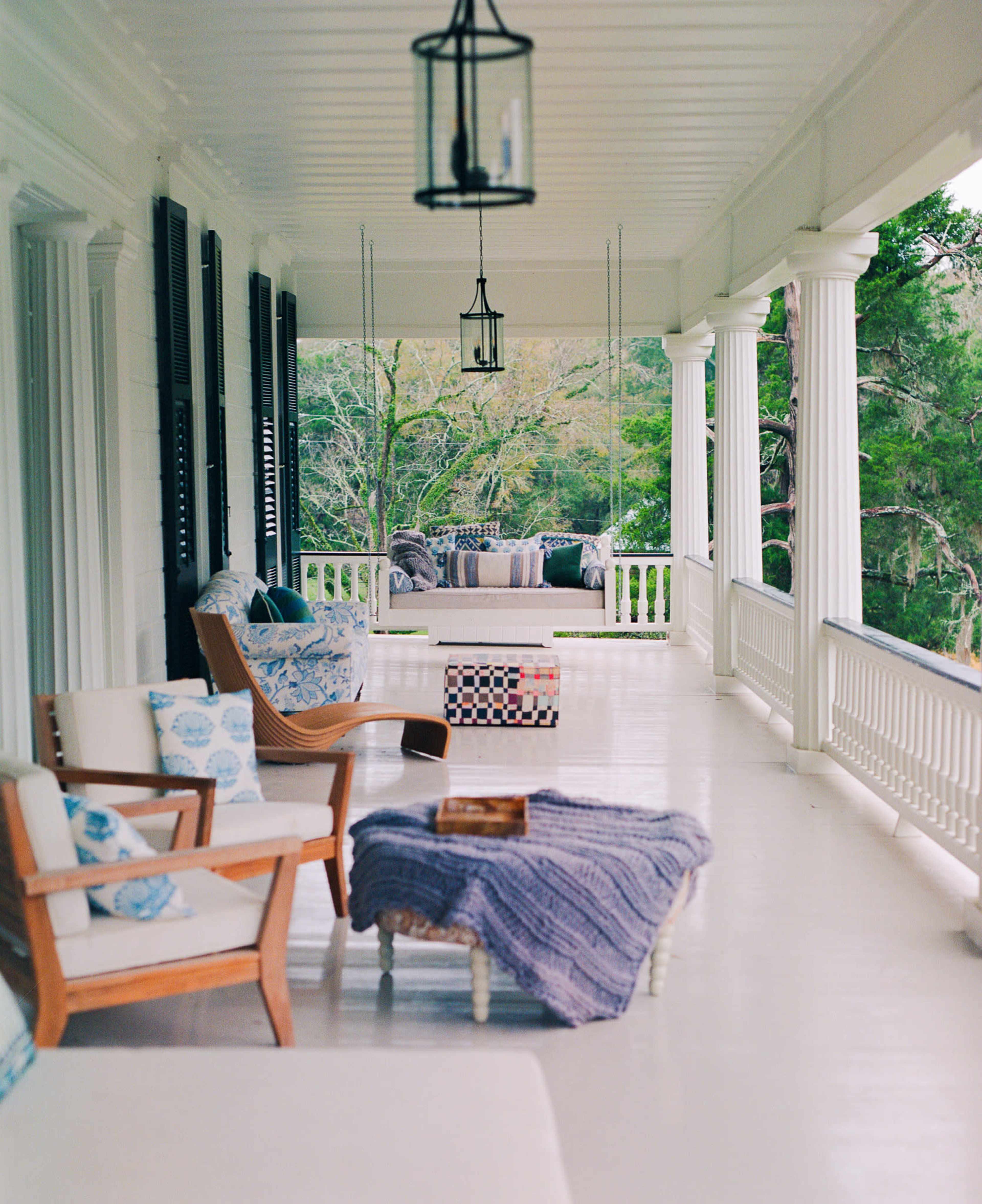 Enchanting Country Estate with Wildflower Field & Horse Pasture Image in , Natchez, MS