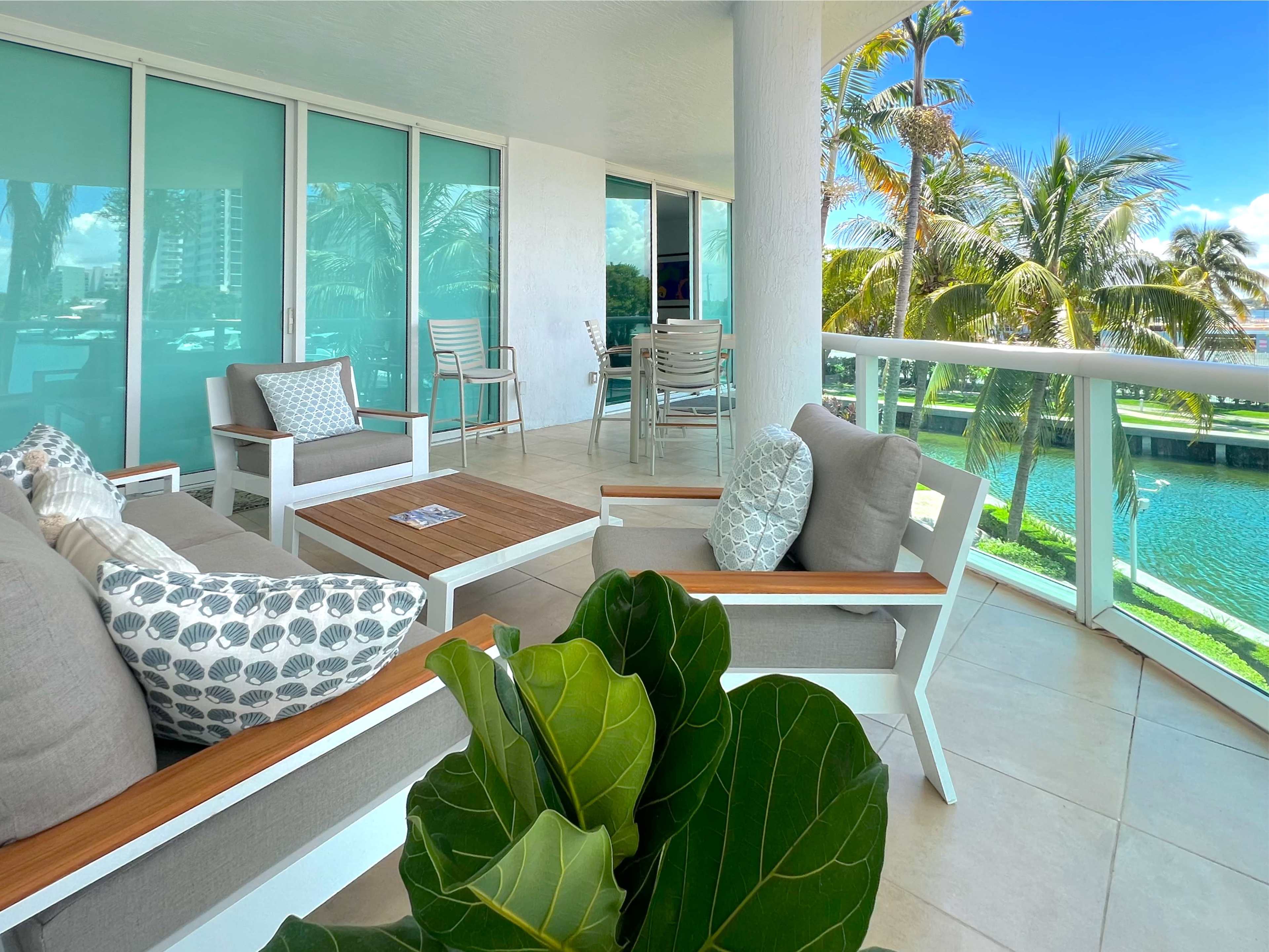 Waterfront Apartment with Yacht Views Image in North Bay Village, Miami, FL