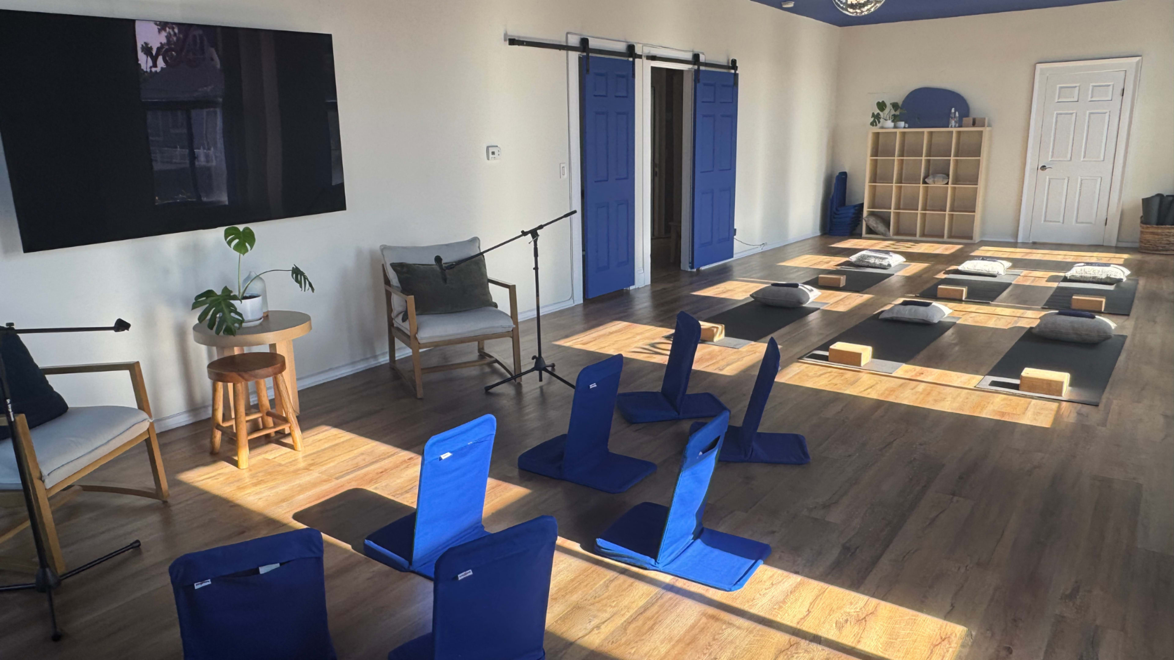 Perfect Natural Light Studio for Yoga, Workshops & Photoshoots Image in South Los Angeles, Los Angeles, CA
