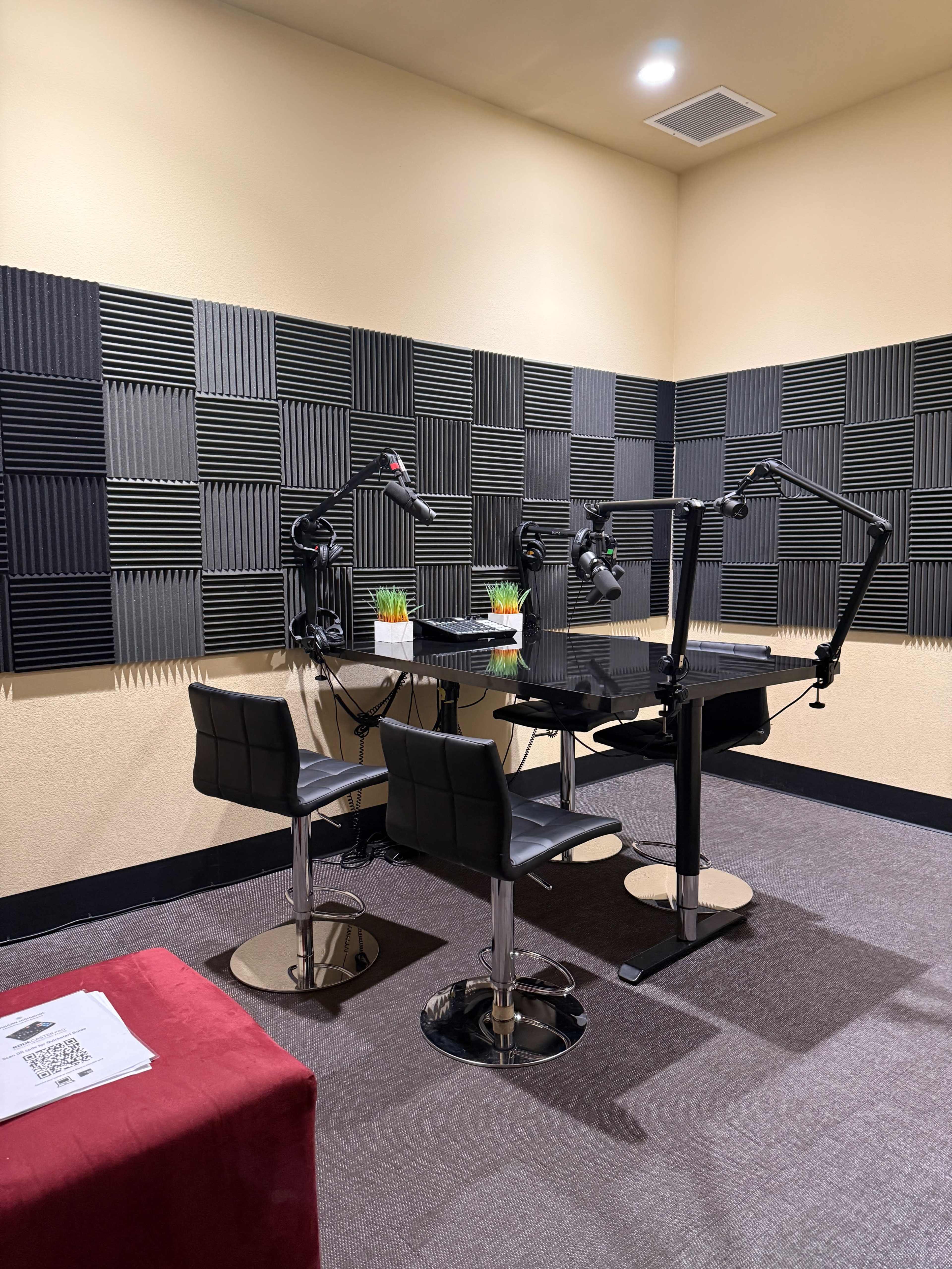 Cozy Creative podcast studio Image in Enterprise, Las vegas, NV